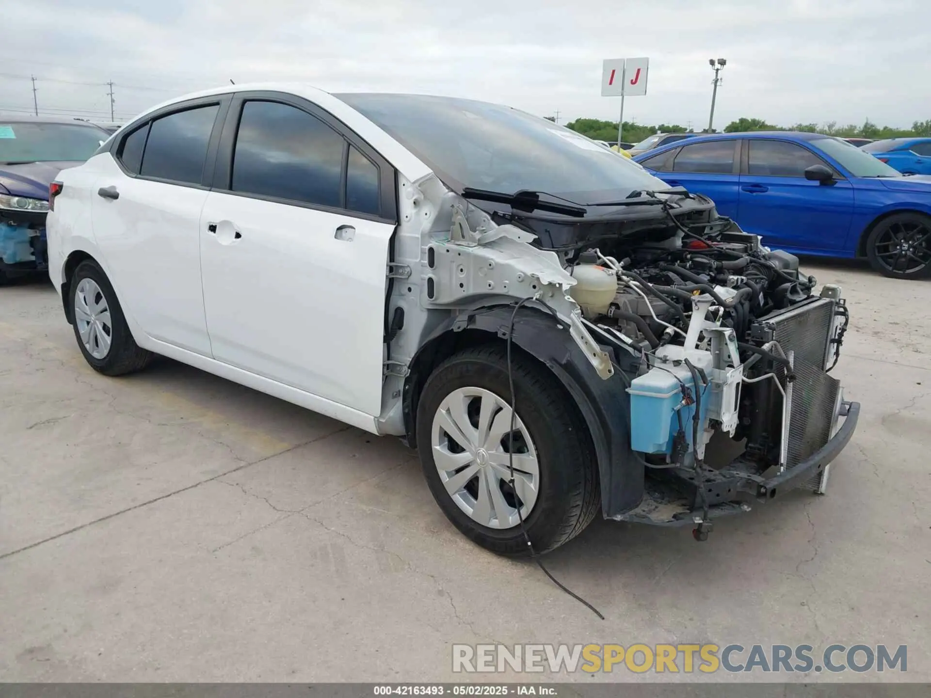 1 Photograph of a damaged car 3N1CN8DV2NL821813 NISSAN VERSA 2022