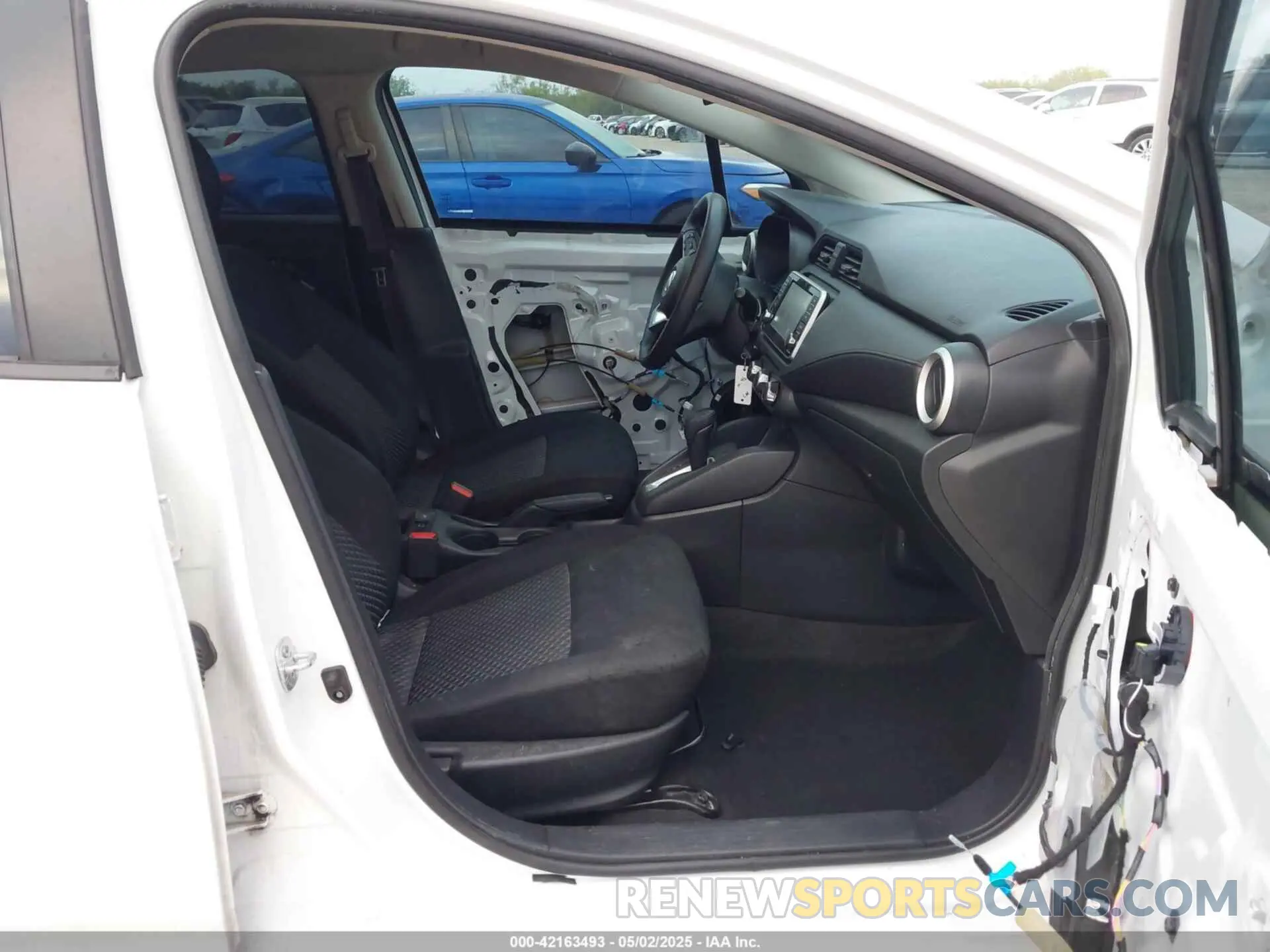 5 Photograph of a damaged car 3N1CN8DV2NL821813 NISSAN VERSA 2022