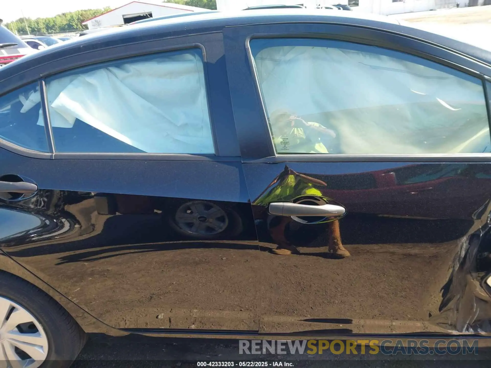 14 Photograph of a damaged car 3N1CN8DV4NL861455 NISSAN VERSA 2022