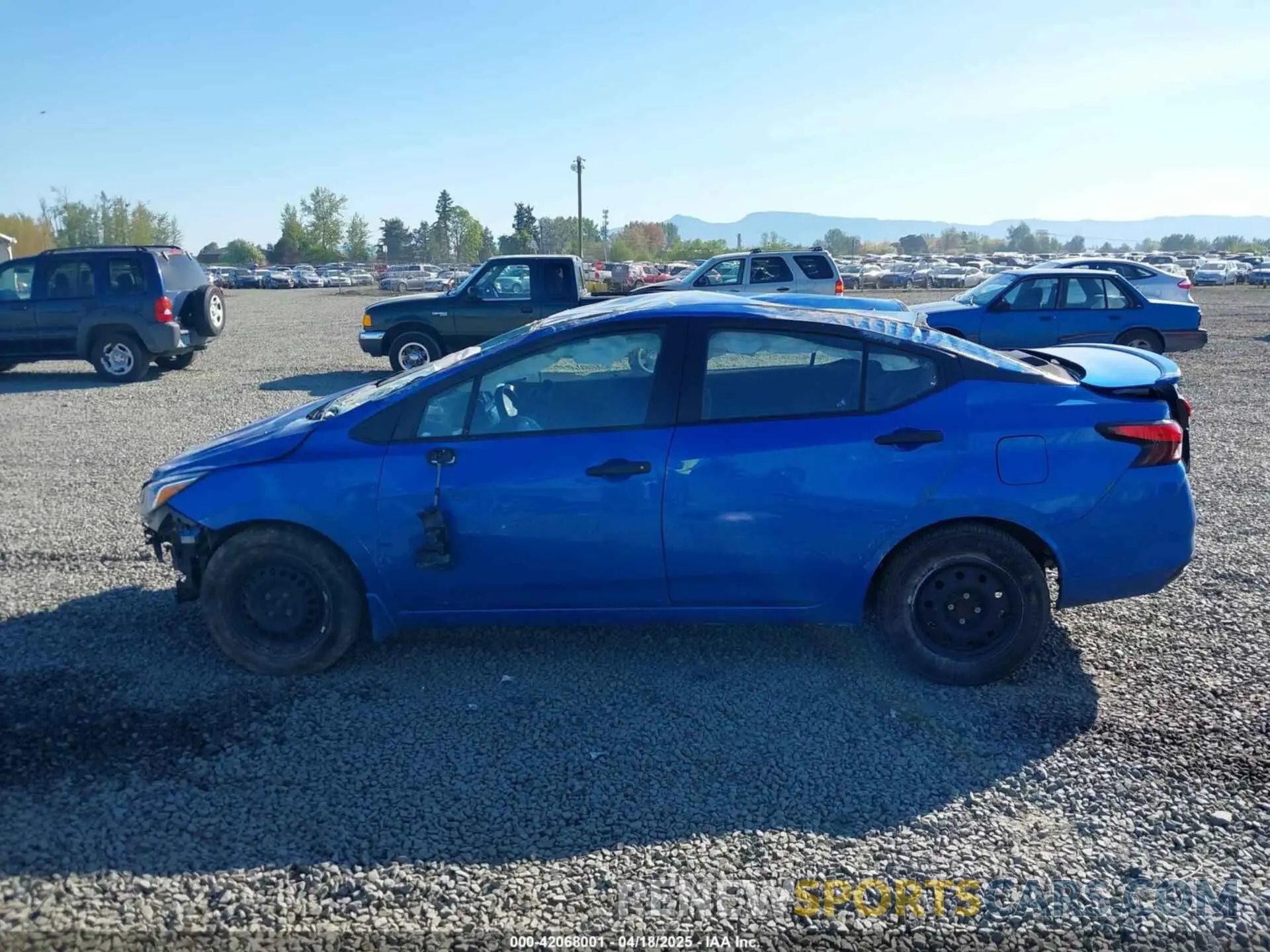 15 Photograph of a damaged car 3N1CN8DV7NL850935 NISSAN VERSA 2022