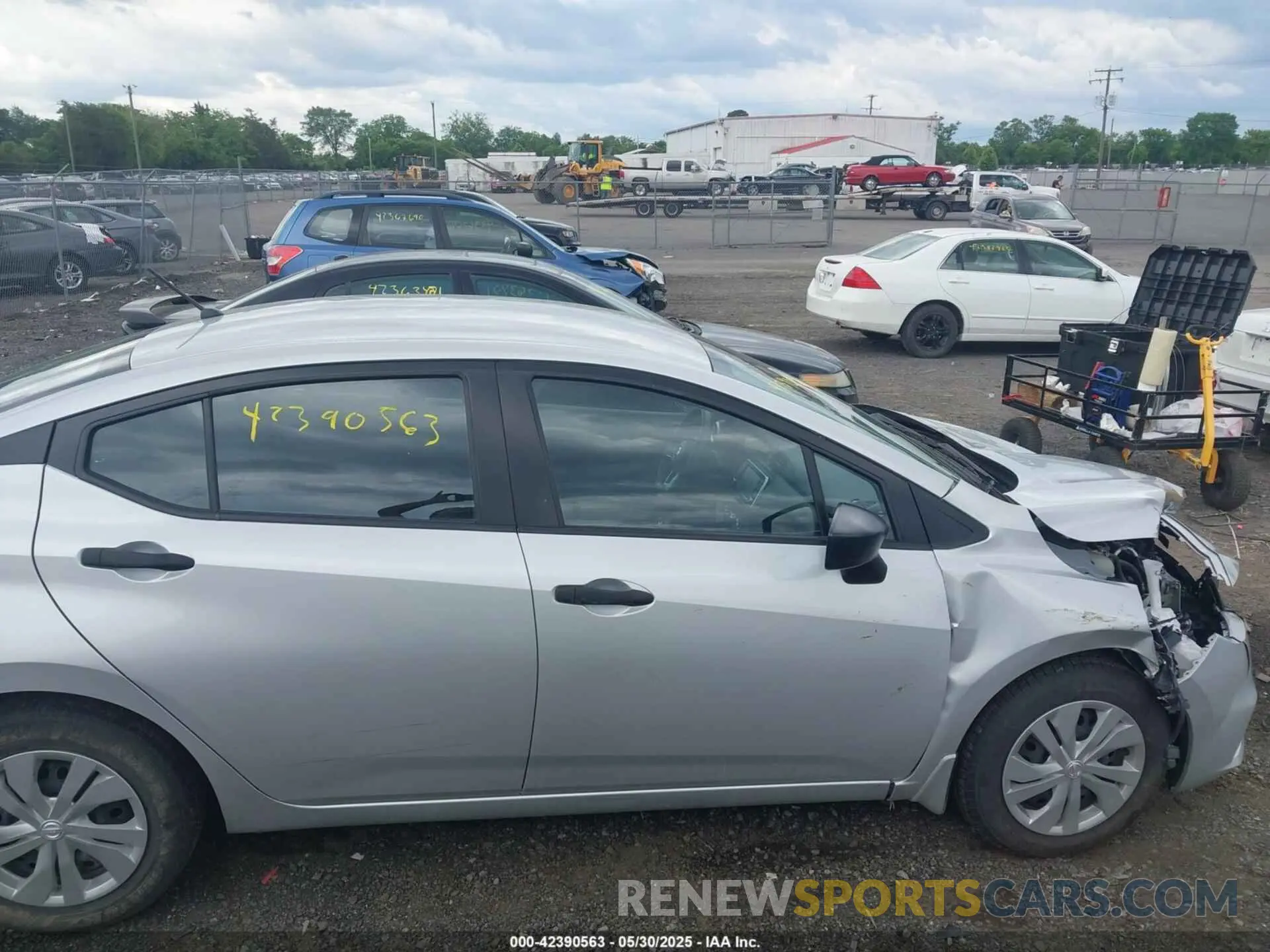 13 Photograph of a damaged car 3N1CN8DVXNL862190 NISSAN VERSA 2022