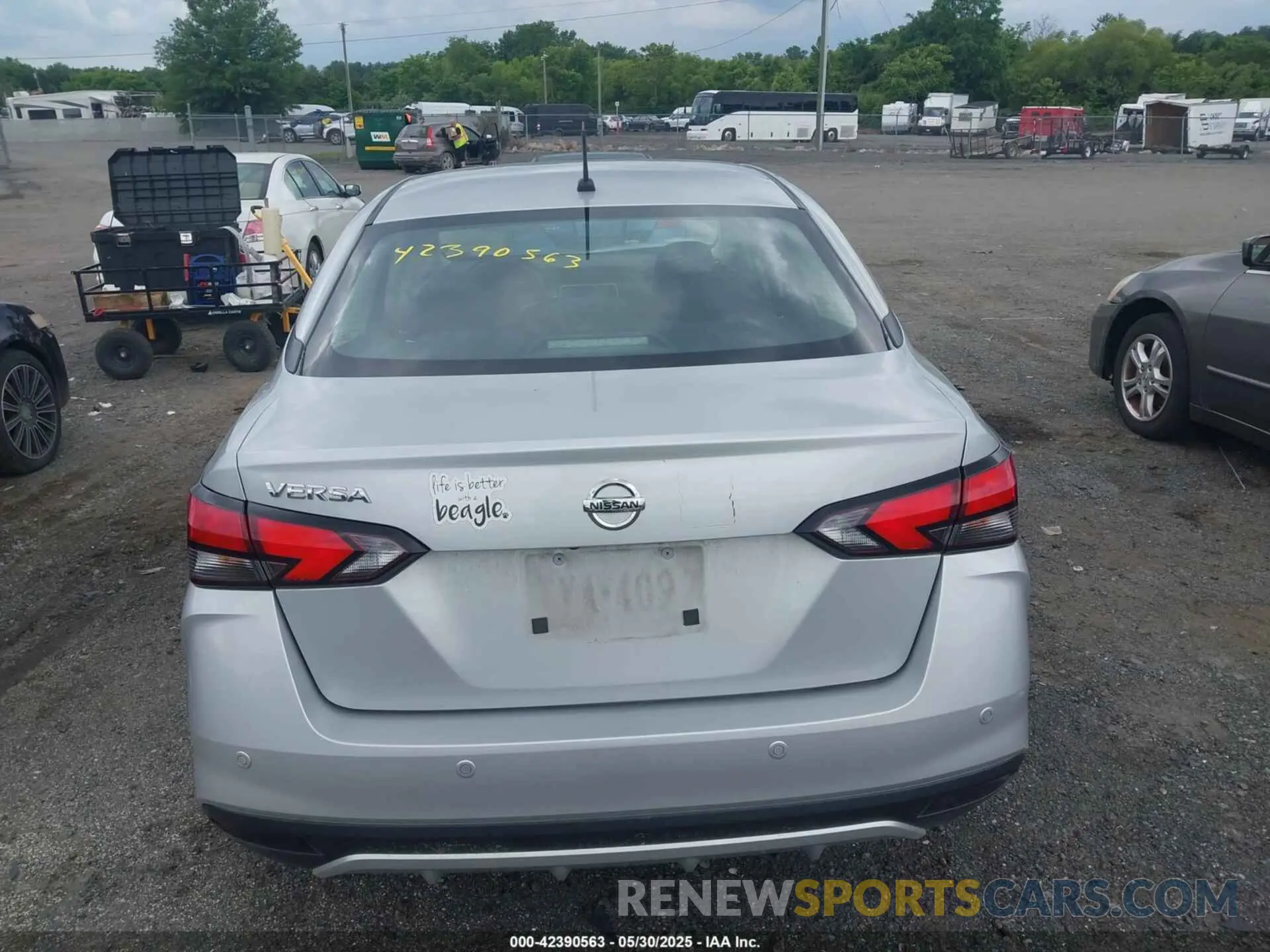 16 Photograph of a damaged car 3N1CN8DVXNL862190 NISSAN VERSA 2022