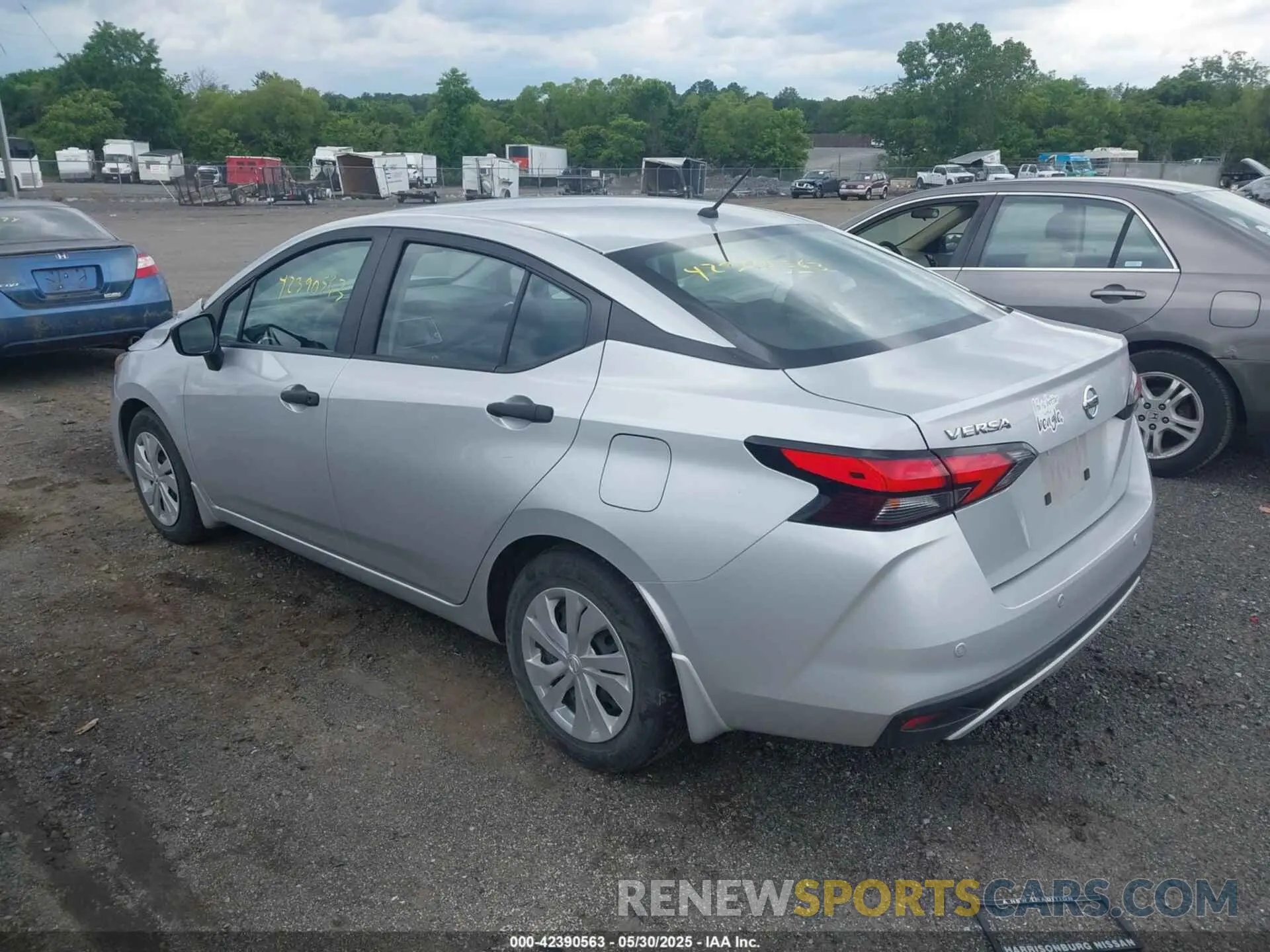 3 Photograph of a damaged car 3N1CN8DVXNL862190 NISSAN VERSA 2022