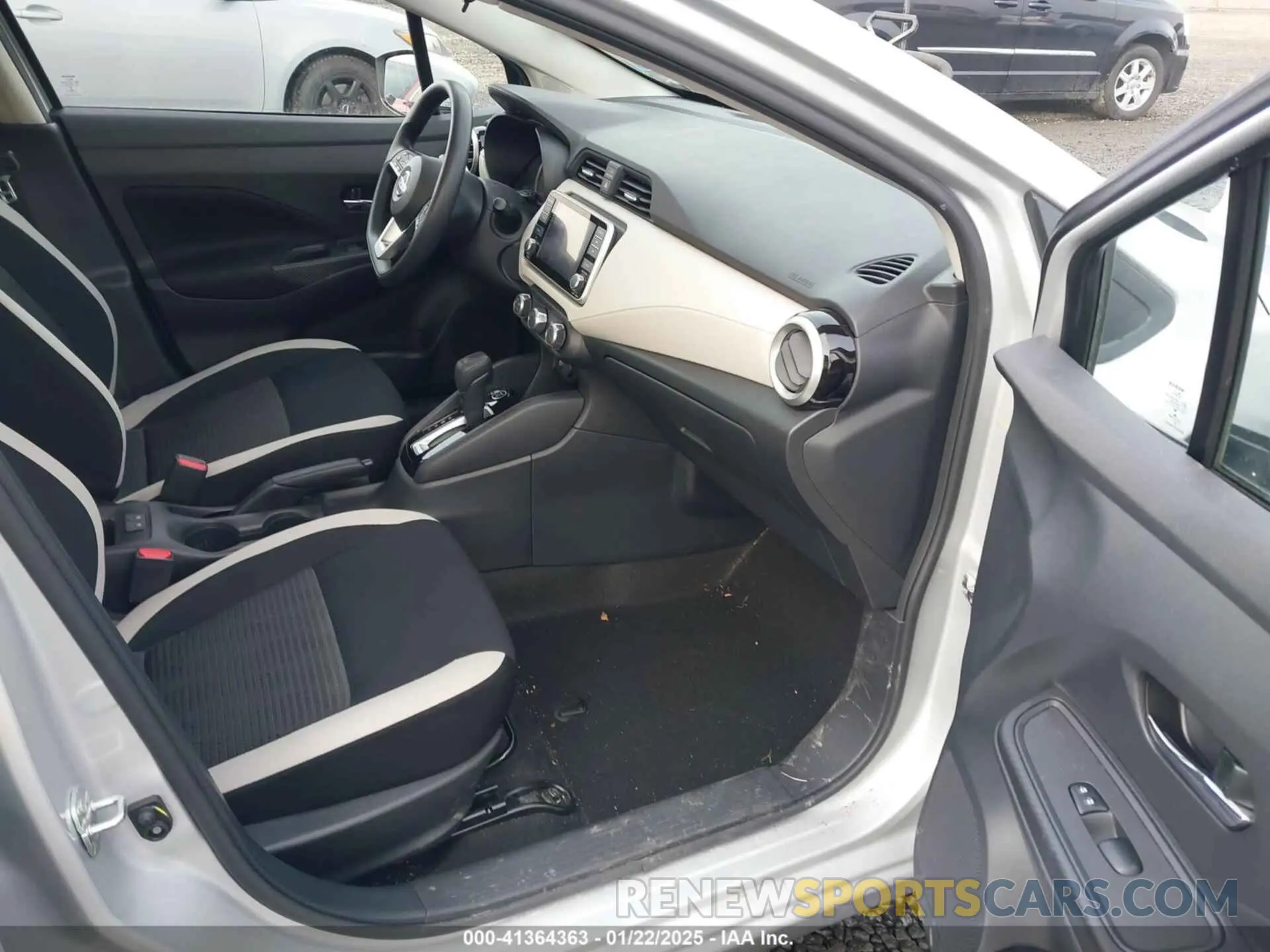 5 Фотография поврежденного автомобиля 3N1CN8EV4NL848302 NISSAN VERSA 2022
