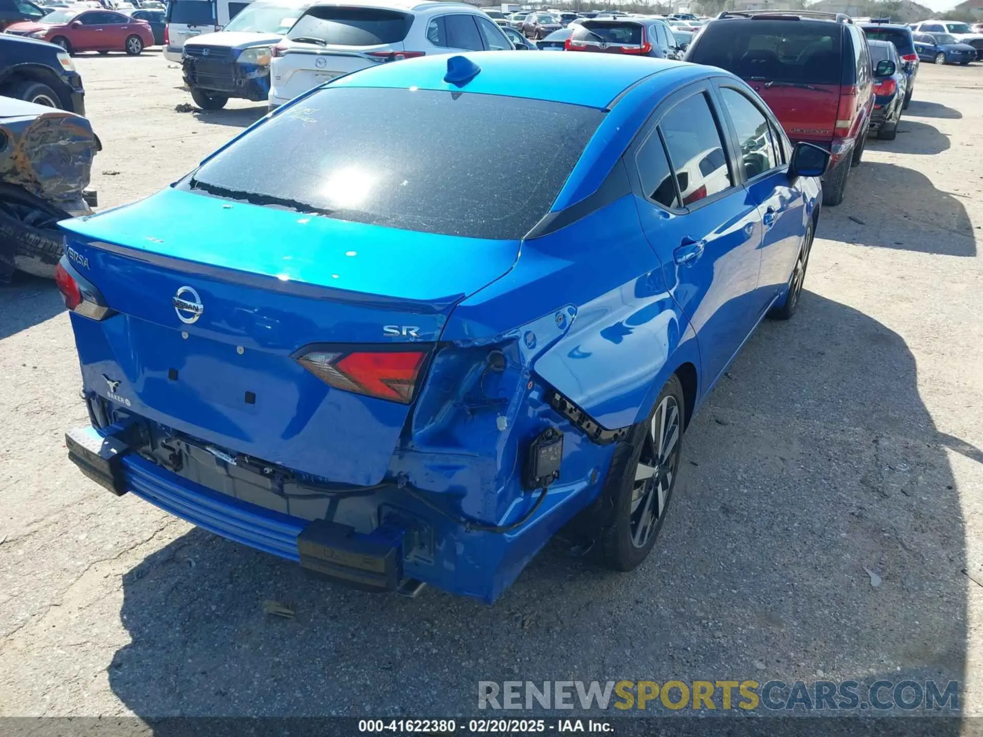 4 Photograph of a damaged car 3N1CN8FV5NL865866 NISSAN VERSA 2022