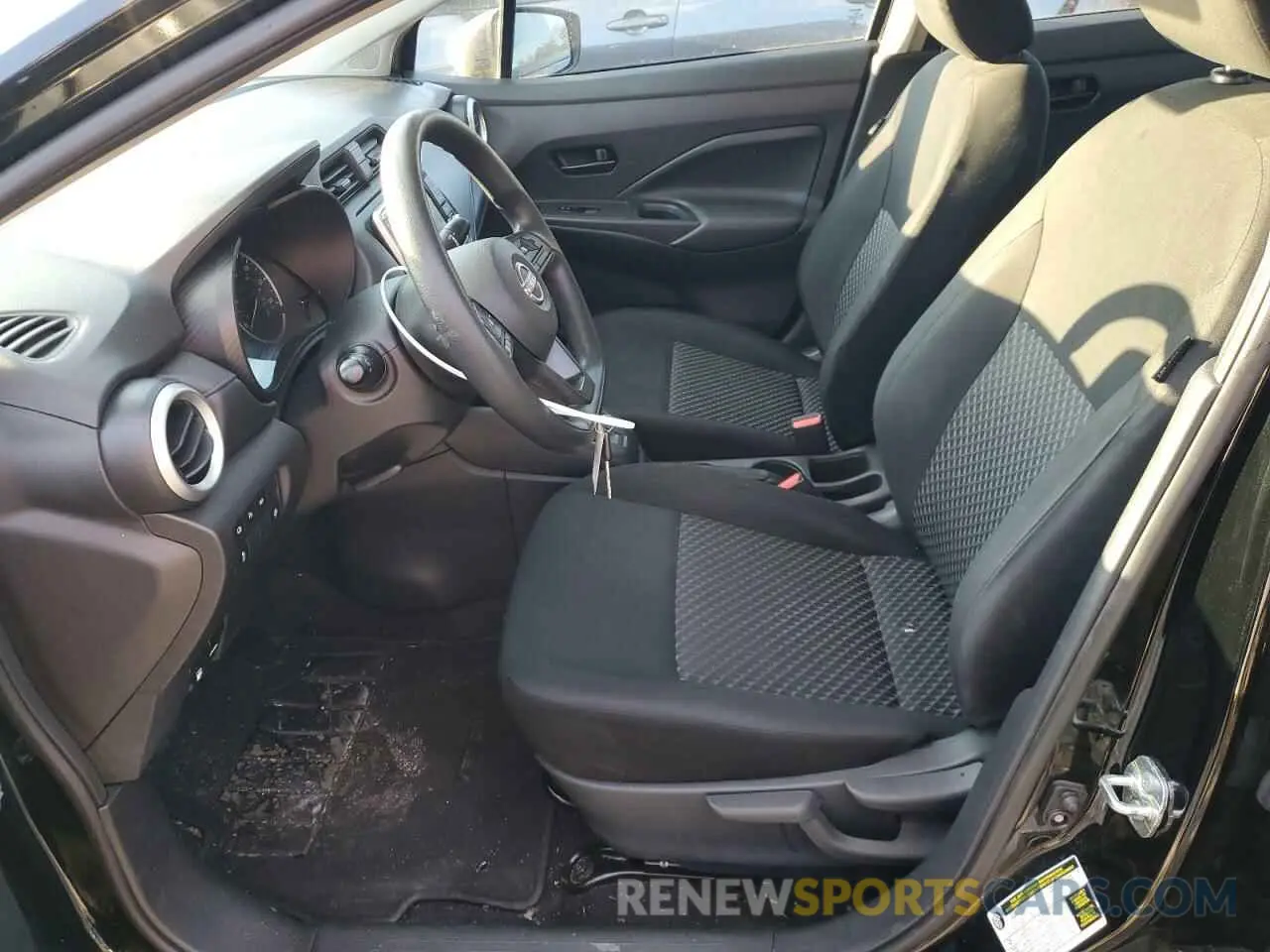 7 Фотография поврежденного автомобиля 3N1CN8DV3PL814209 NISSAN VERSA 2023