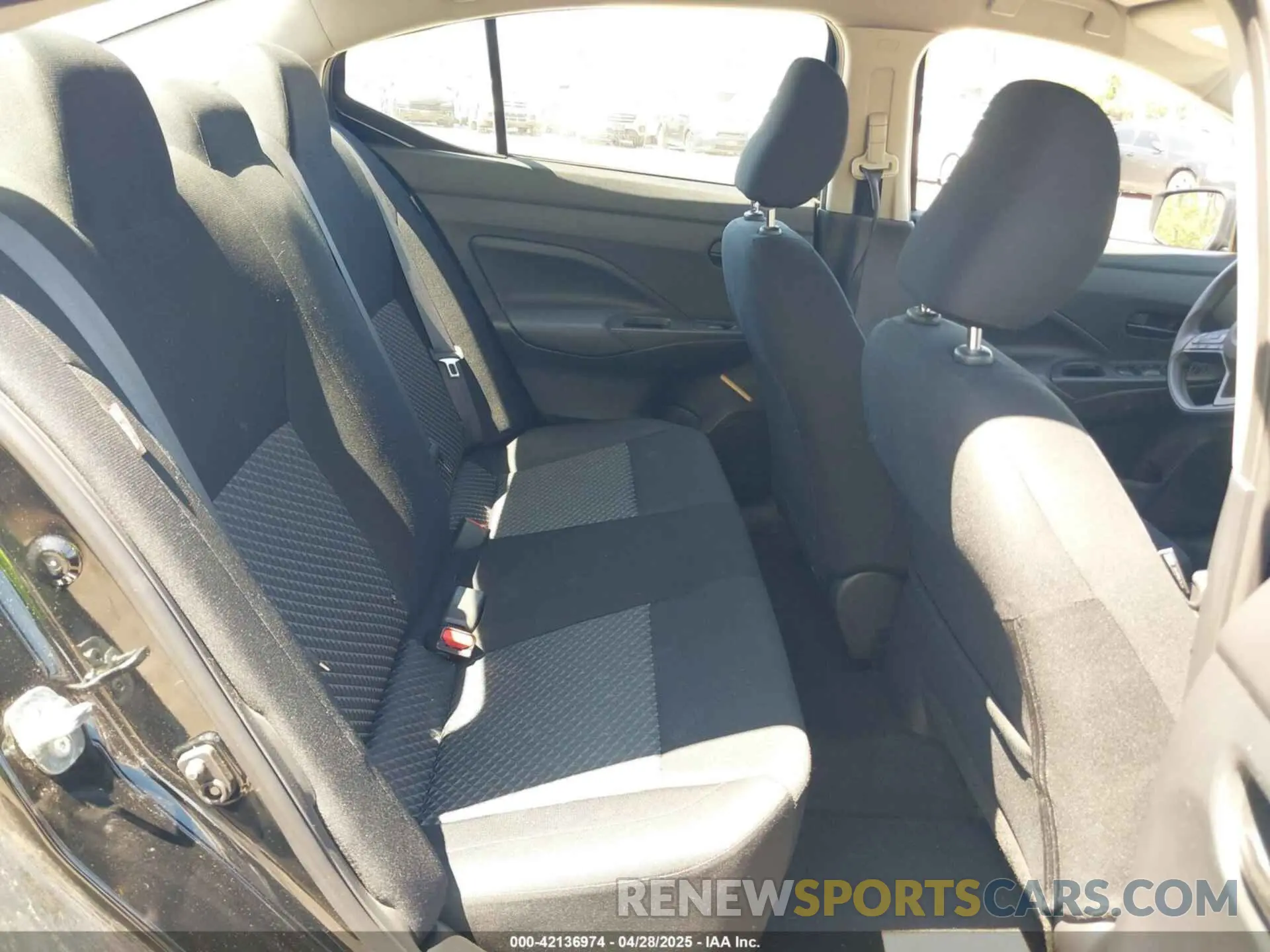 8 Фотография поврежденного автомобиля 3N1CN8DV4PL831133 NISSAN VERSA 2023