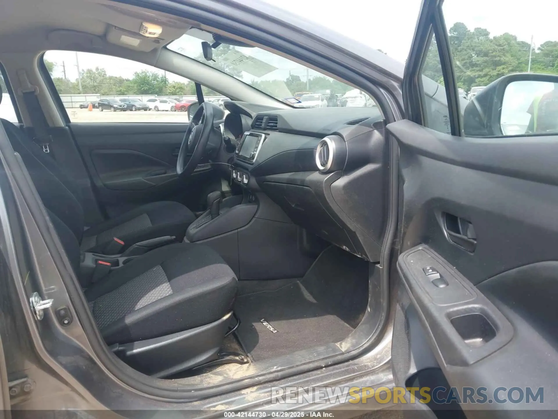 5 Фотография поврежденного автомобиля 3N1CN8DV9PL860630 NISSAN VERSA 2023