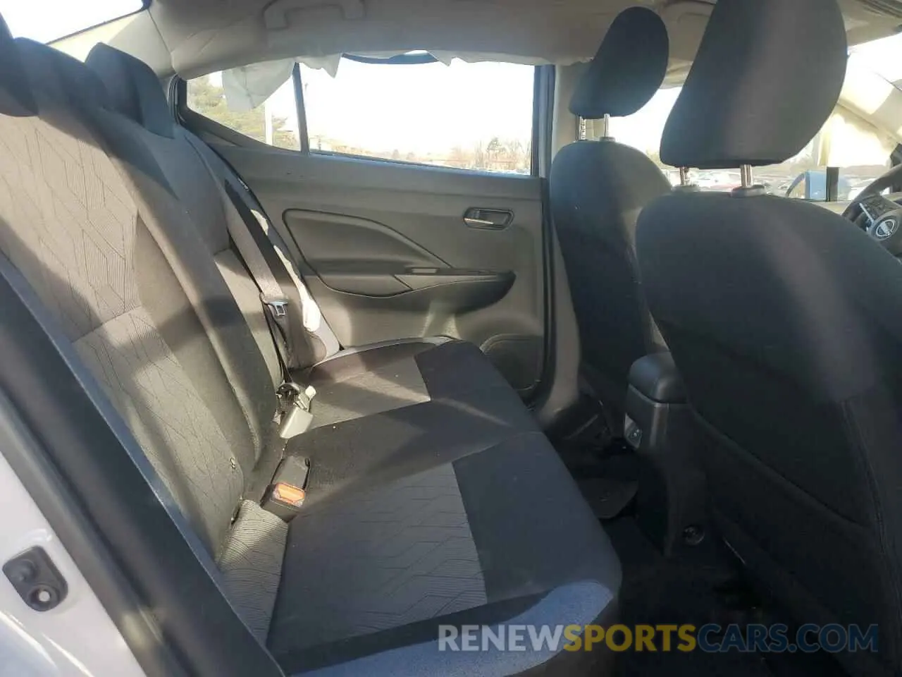10 Фотография поврежденного автомобиля 3N1CN8EV3PL860640 NISSAN VERSA 2023