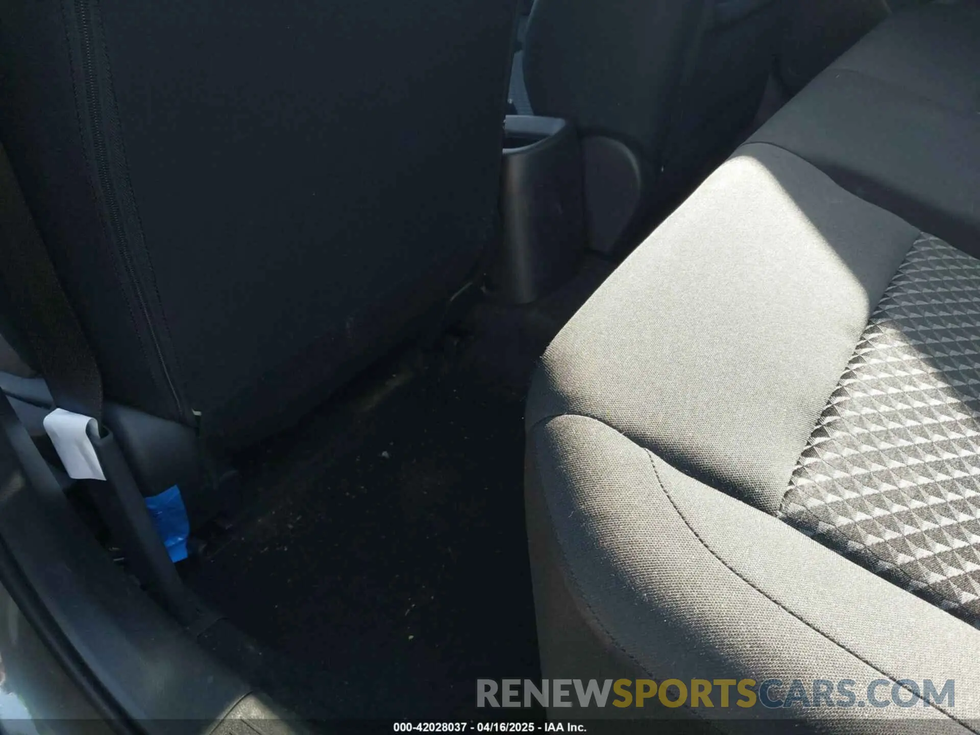 6 Photograph of a damaged car 3N1CN8DV2RL910111 NISSAN VERSA 2024