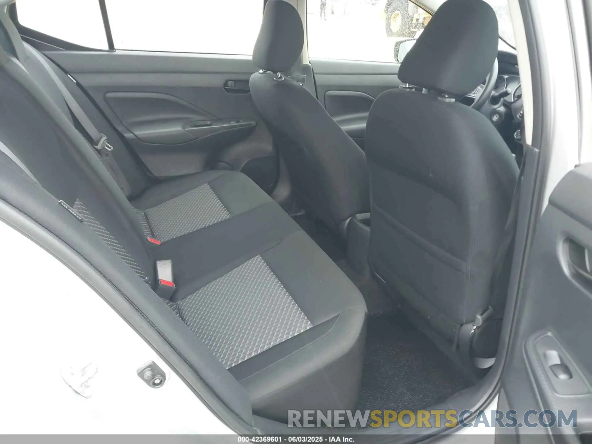 8 Фотография поврежденного автомобиля 3N1CN8DV2RL930147 NISSAN VERSA 2024