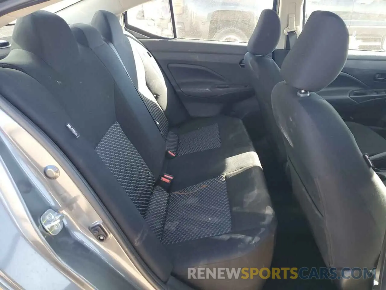 10 Фотография поврежденного автомобиля 3N1CN8DV3RL902843 NISSAN VERSA 2024