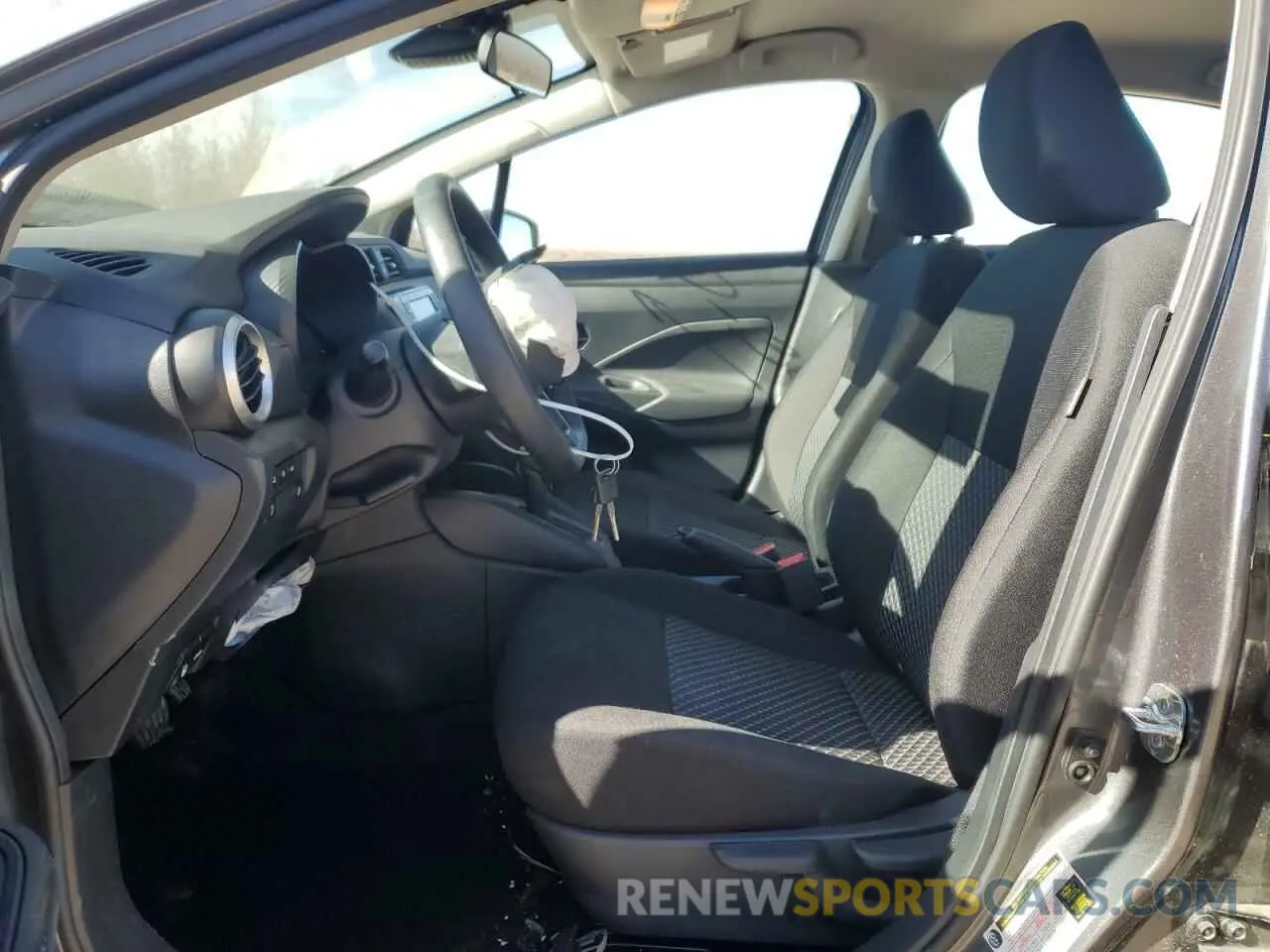 7 Фотография поврежденного автомобиля 3N1CN8DV3RL902843 NISSAN VERSA 2024