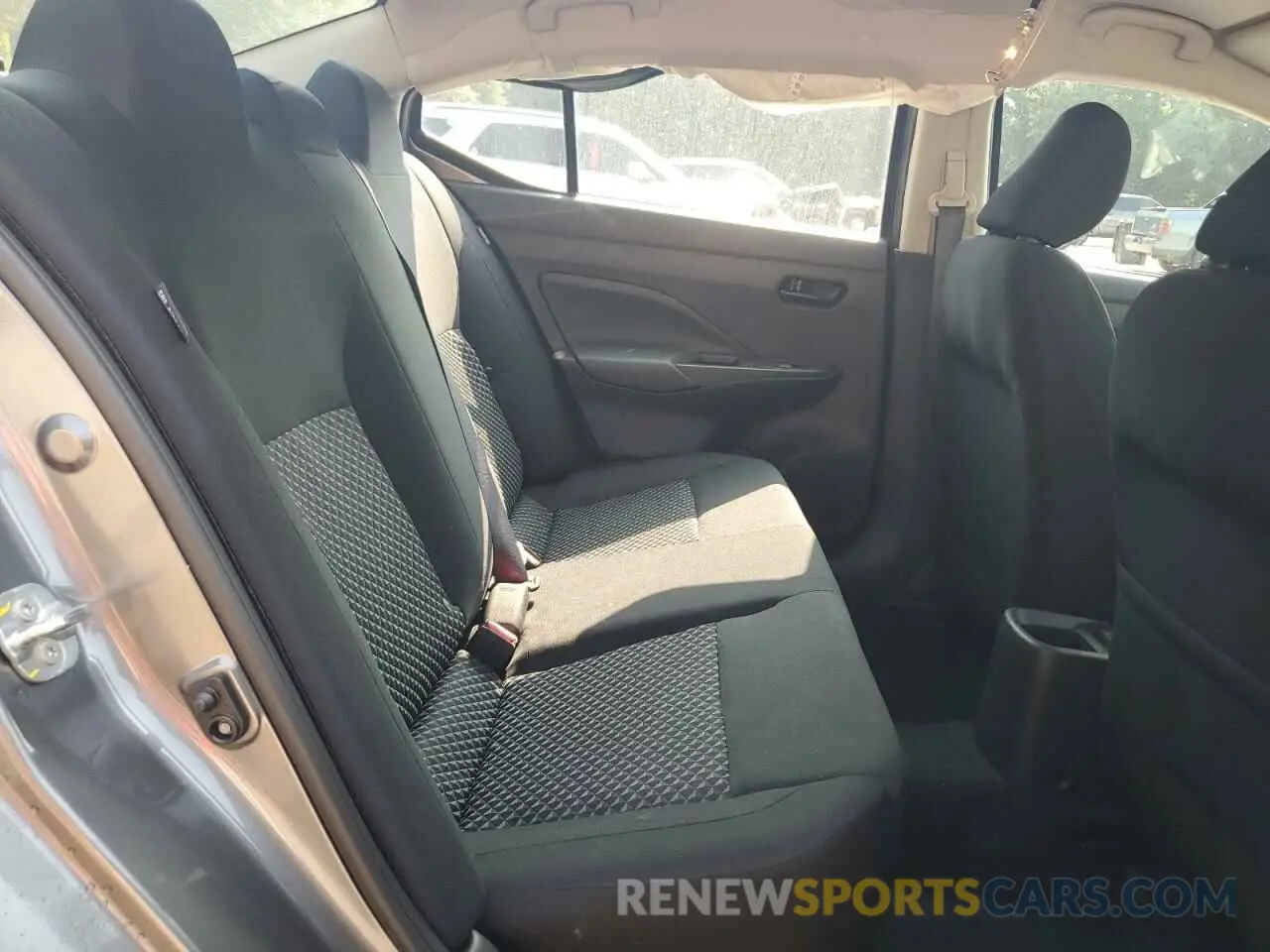 10 Photograph of a damaged car 3N1CN8DV3RL929086 NISSAN VERSA 2024