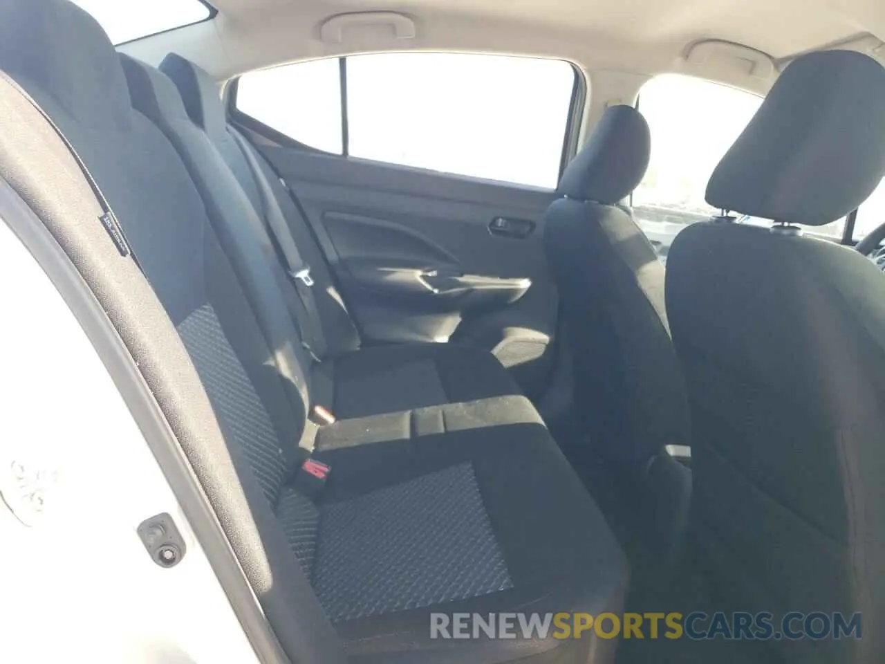 10 Photograph of a damaged car 3N1CN8DV5RL908823 NISSAN VERSA 2024