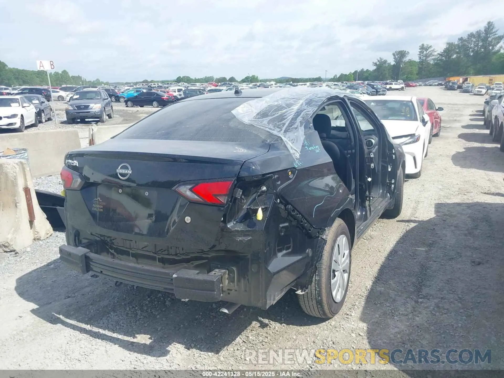 4 Фотография поврежденного автомобиля 3N1CN8DV7RL906359 NISSAN VERSA 2024