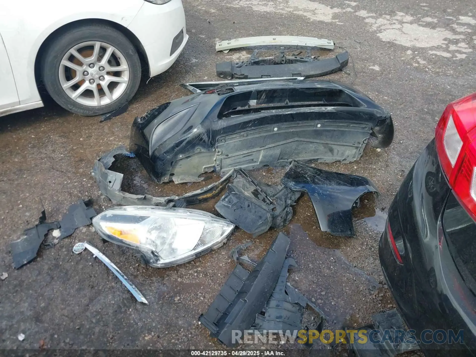 12 Photograph of a damaged car 3N1CN8DV8RL920982 NISSAN VERSA 2024