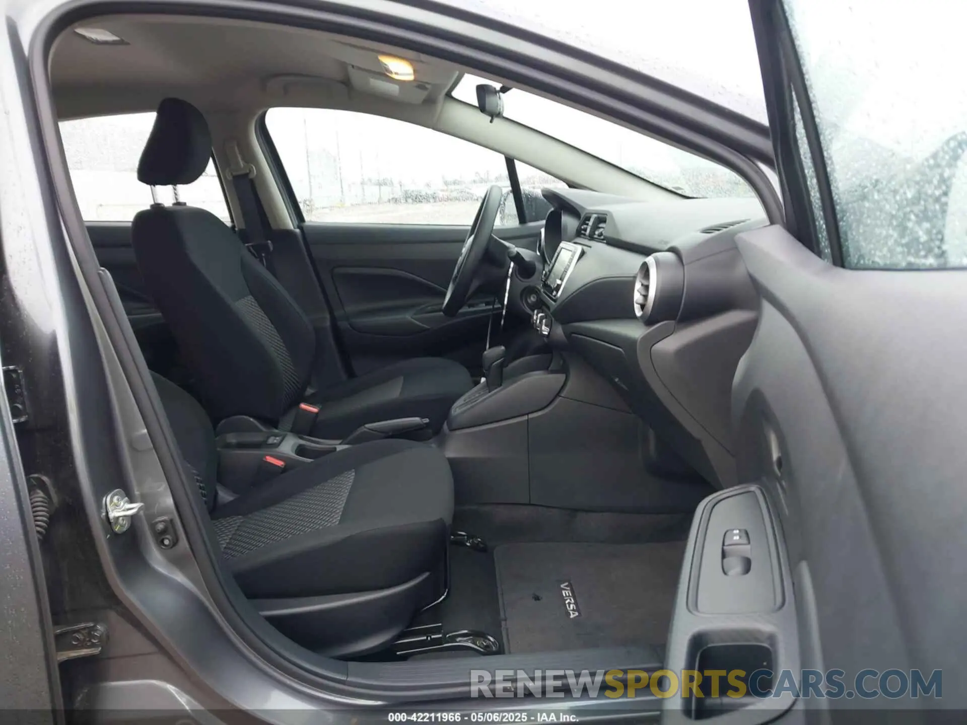 5 Photograph of a damaged car 3N1CN8DV8RL930668 NISSAN VERSA 2024