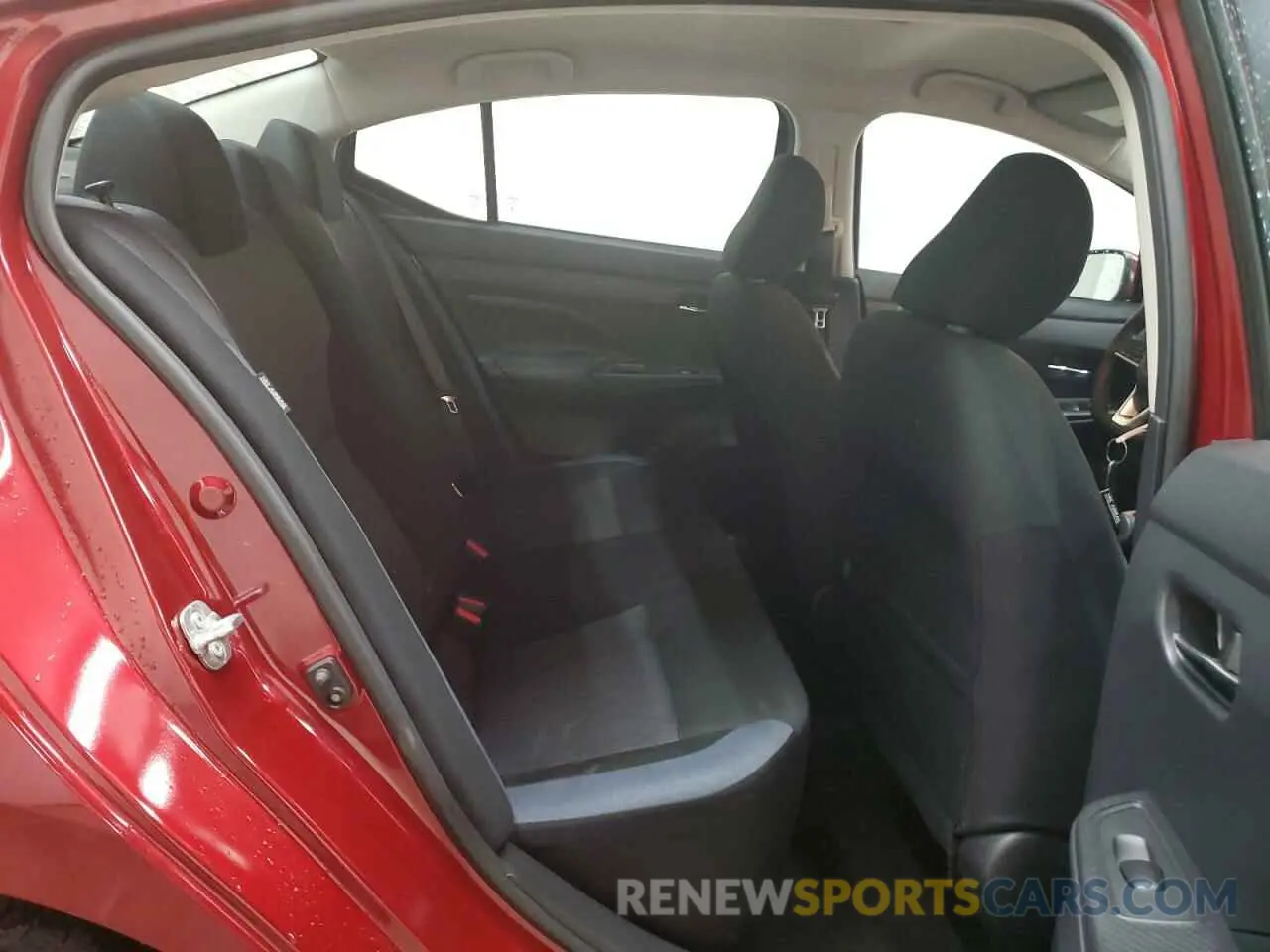 10 Photograph of a damaged car 3N1CN8EV0RL910641 NISSAN VERSA 2024