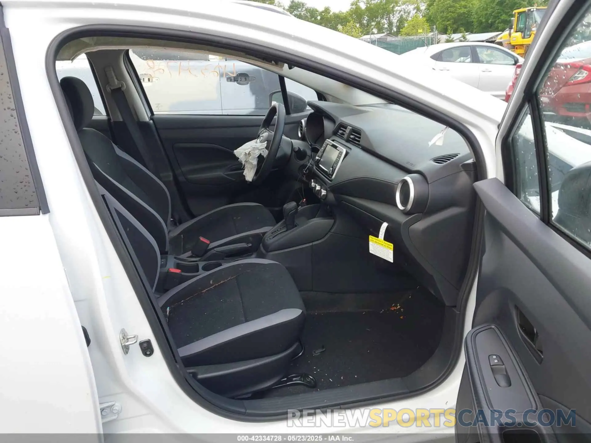 5 Фотография поврежденного автомобиля 3N1CN8DV1SL820647 NISSAN VERSA 2025