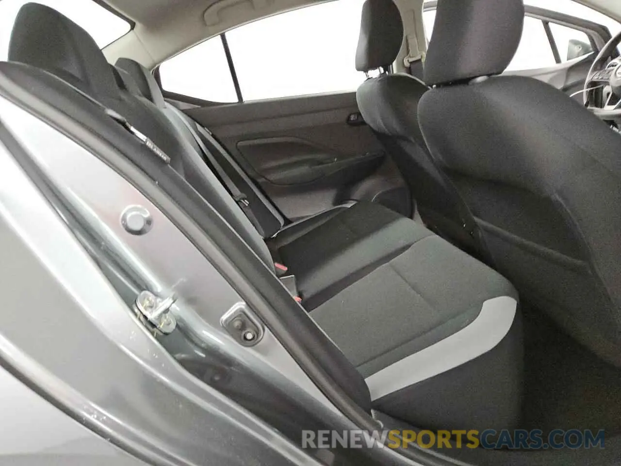 10 Фотография поврежденного автомобиля 3N1CN8DV4SL823302 NISSAN VERSA 2025