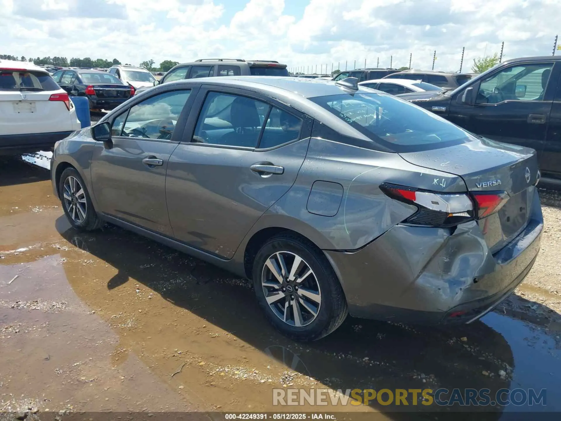 3 Фотография поврежденного автомобиля 3N1CN8EV2SL842414 NISSAN VERSA 2025
