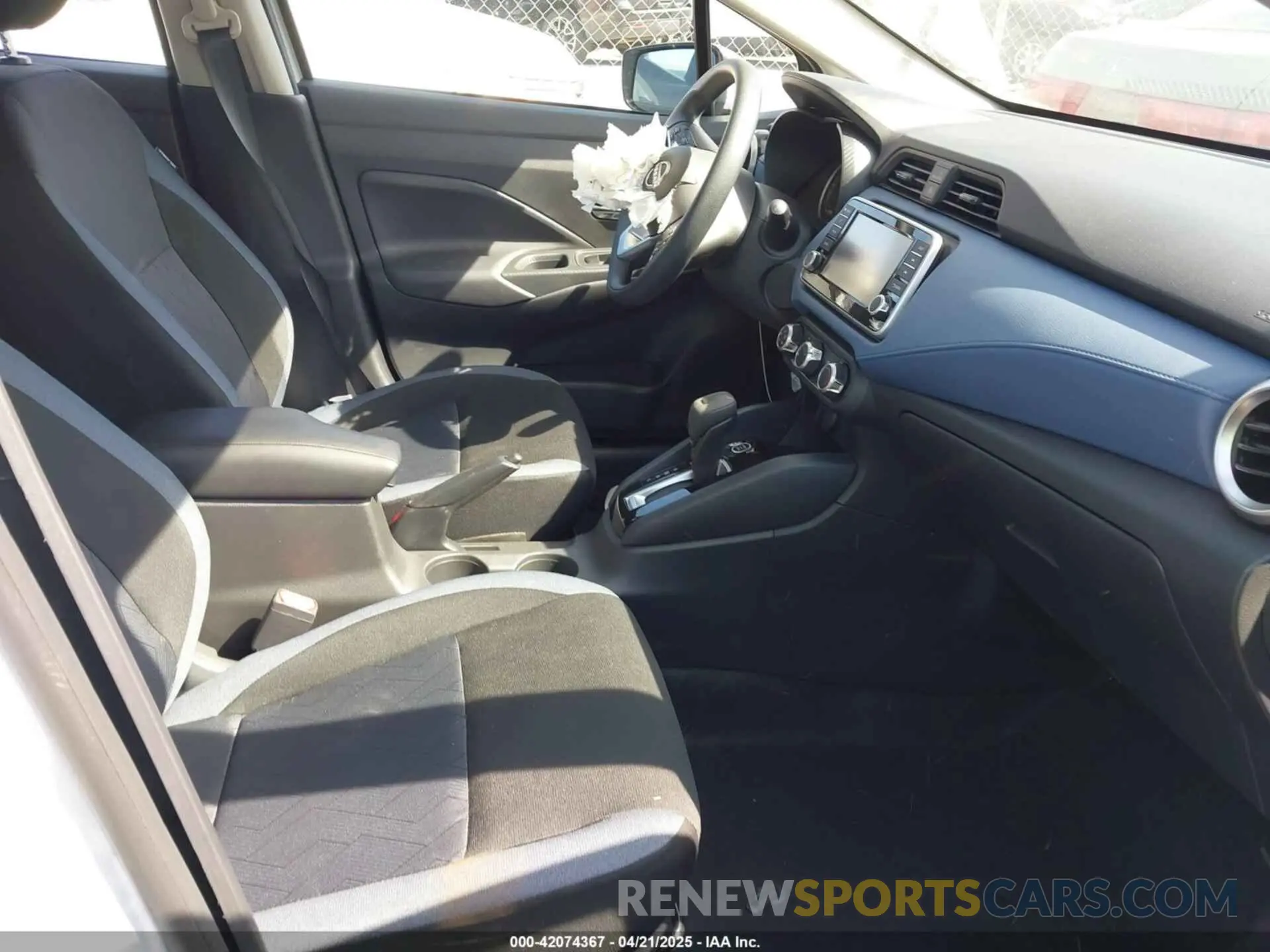 5 Photograph of a damaged car 3N1CN8EV3SL819031 NISSAN VERSA 2025