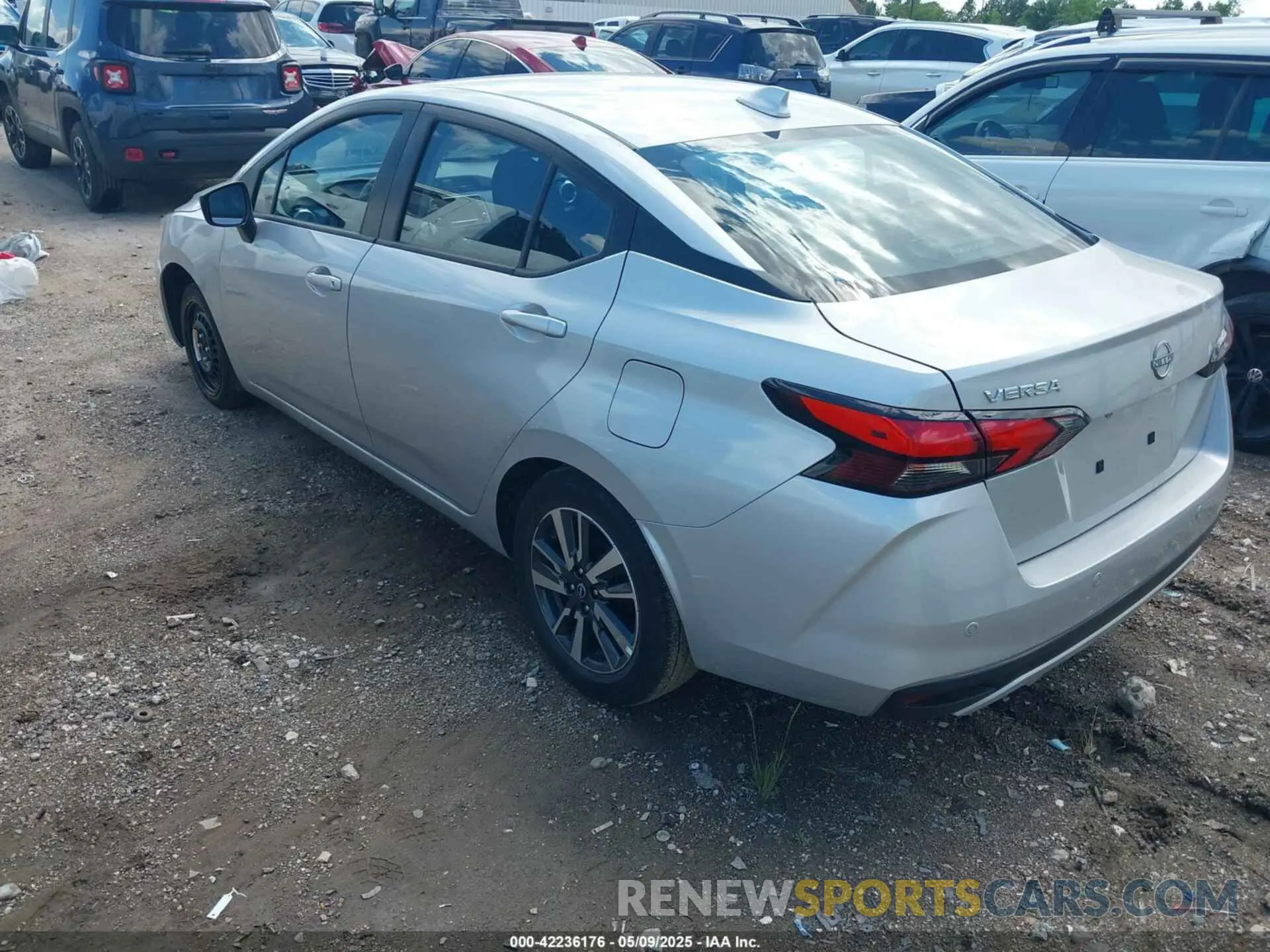 3 Фотография поврежденного автомобиля 3N1CN8EV5SL845663 NISSAN VERSA 2025