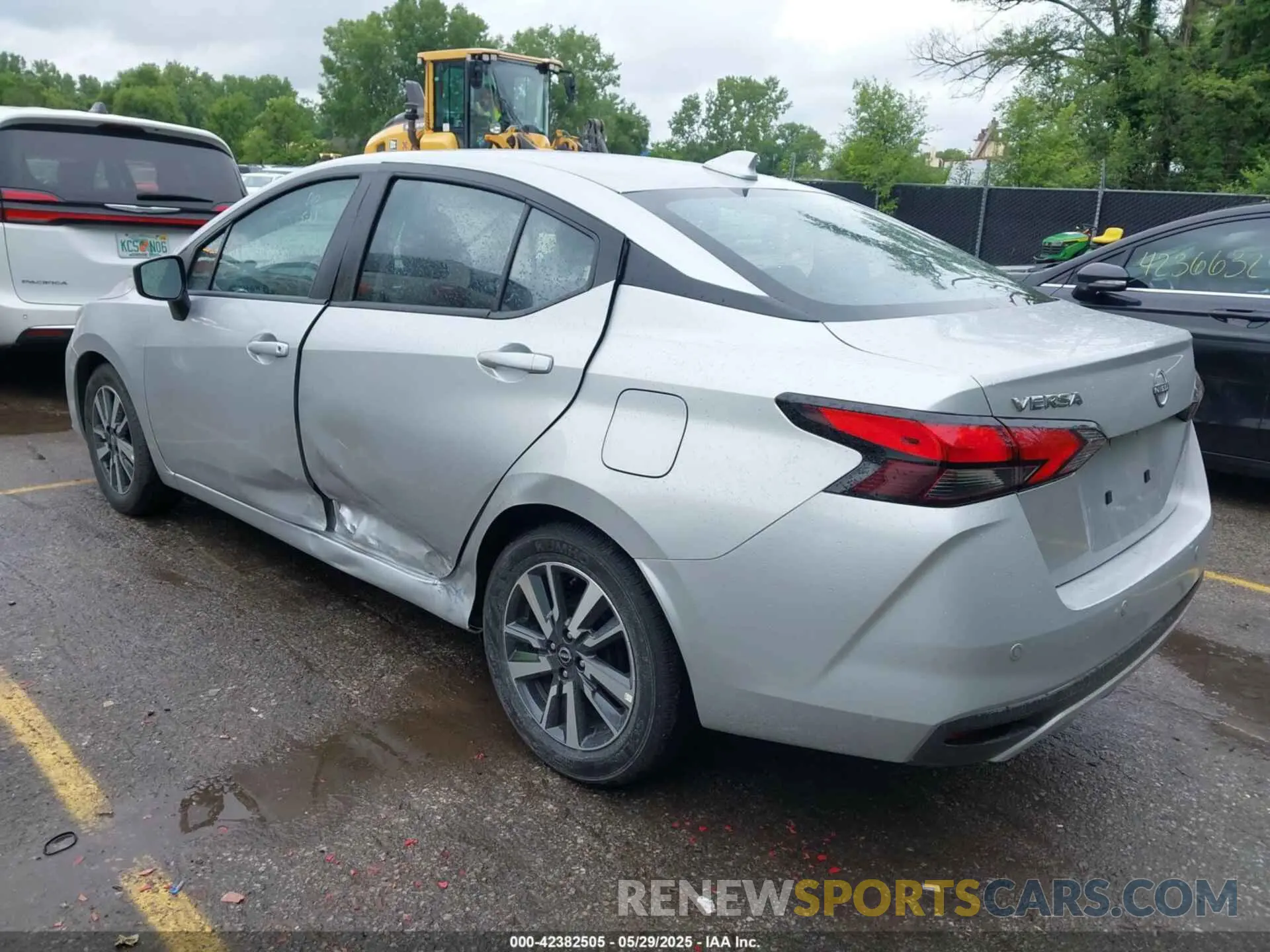 3 Photograph of a damaged car 3N1CN8EV7SL819291 NISSAN VERSA 2025