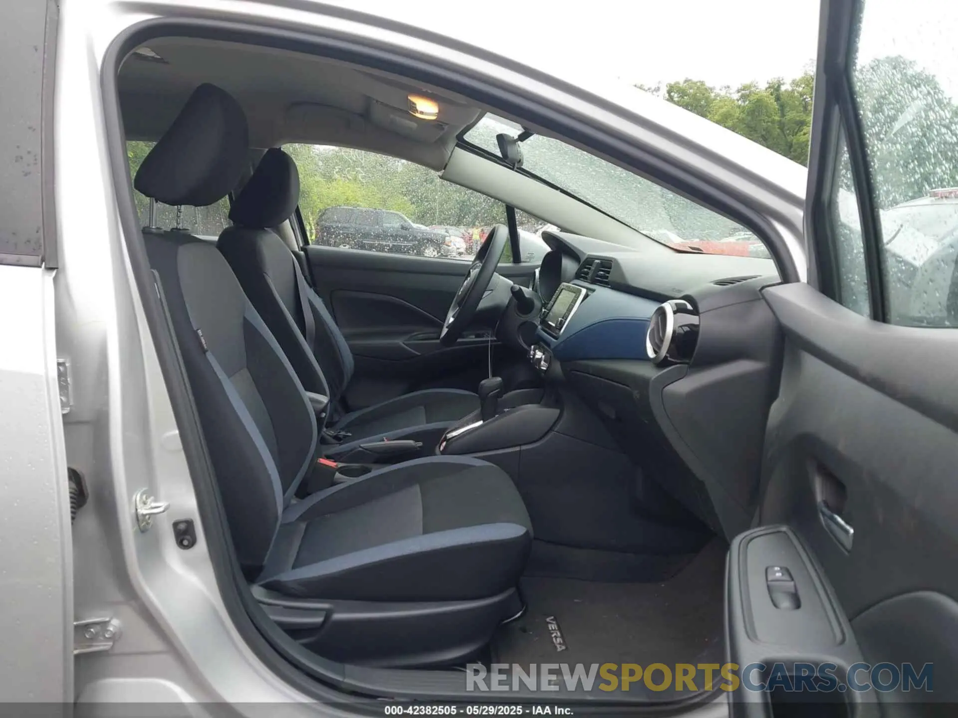 5 Photograph of a damaged car 3N1CN8EV7SL819291 NISSAN VERSA 2025