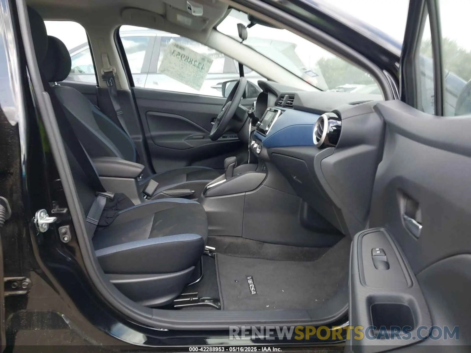 5 Photograph of a damaged car 3N1CN8EVXSL838790 NISSAN VERSA 2025