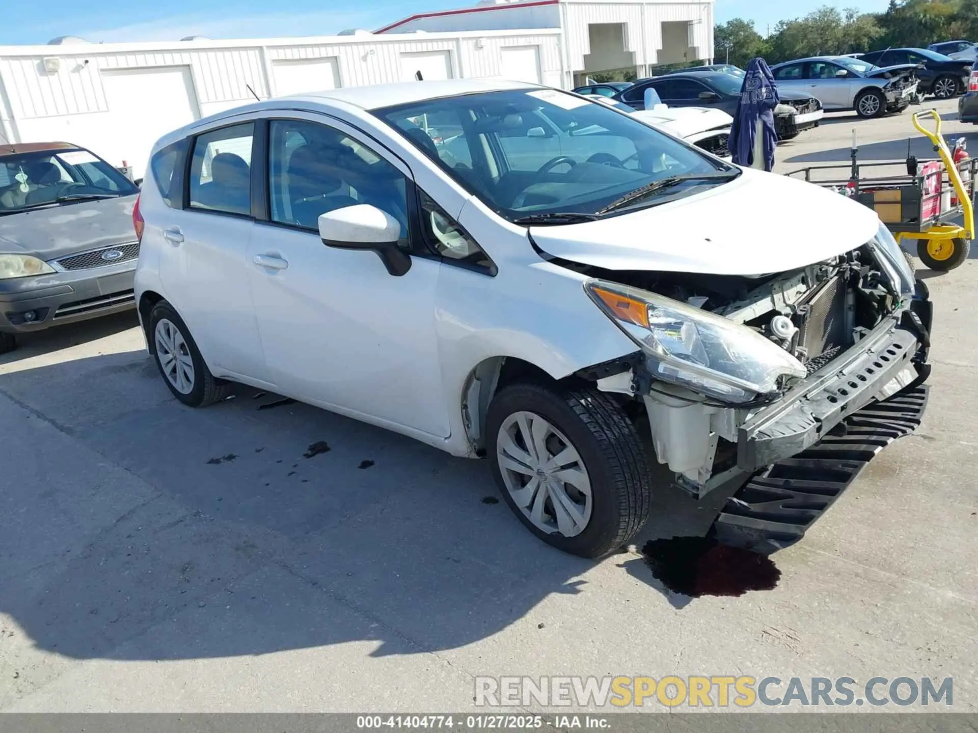 1 Фотография поврежденного автомобиля 3N1CE2CP1KL363757 NISSAN VERSA NOTE 2019