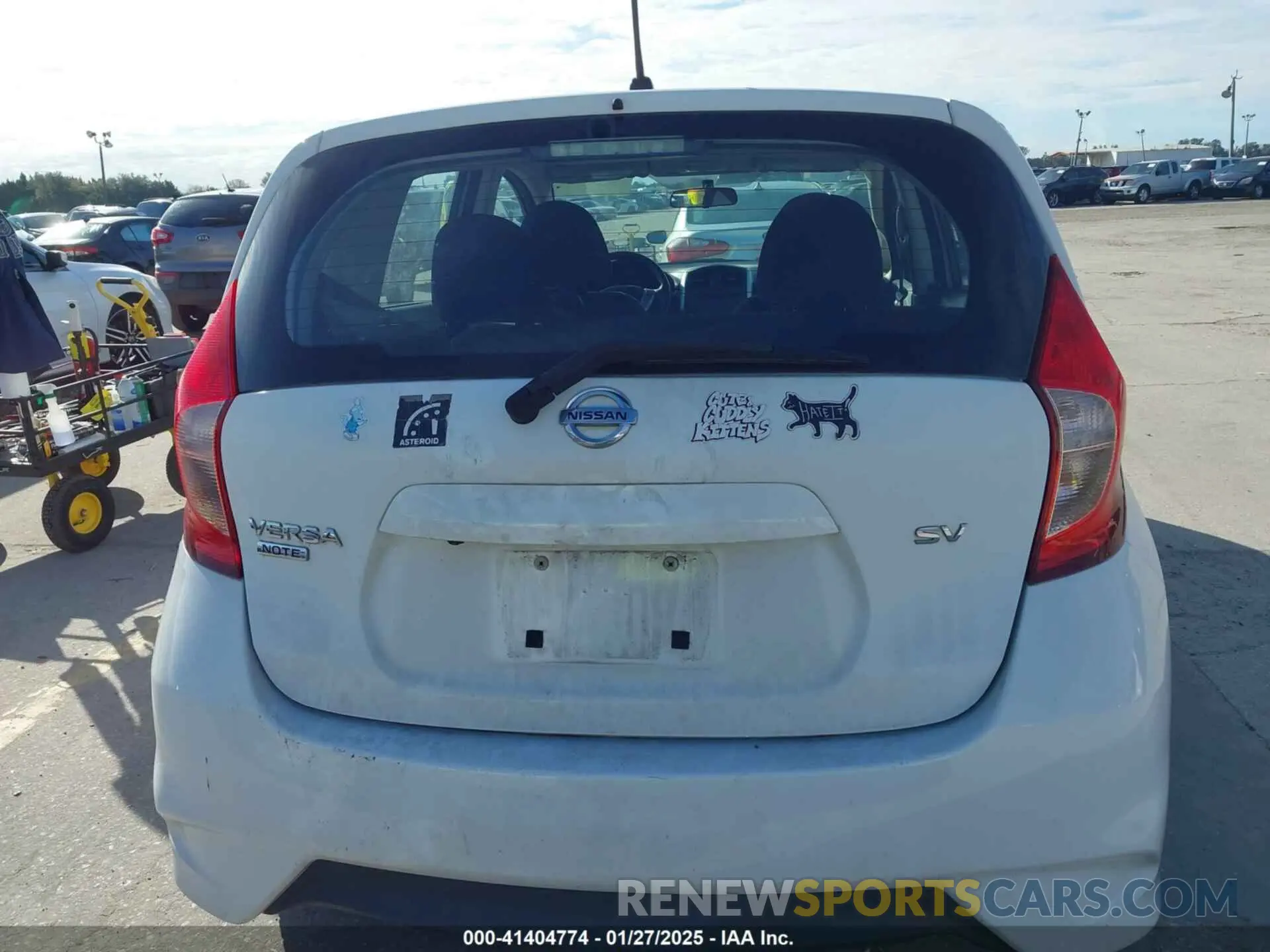 16 Фотография поврежденного автомобиля 3N1CE2CP1KL363757 NISSAN VERSA NOTE 2019