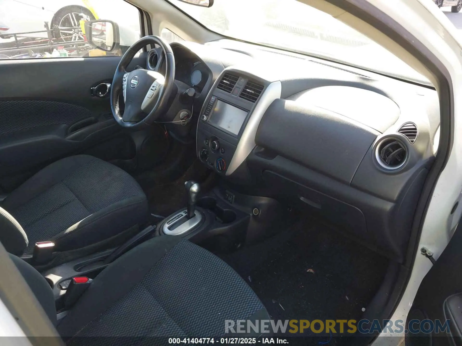 5 Фотография поврежденного автомобиля 3N1CE2CP1KL363757 NISSAN VERSA NOTE 2019