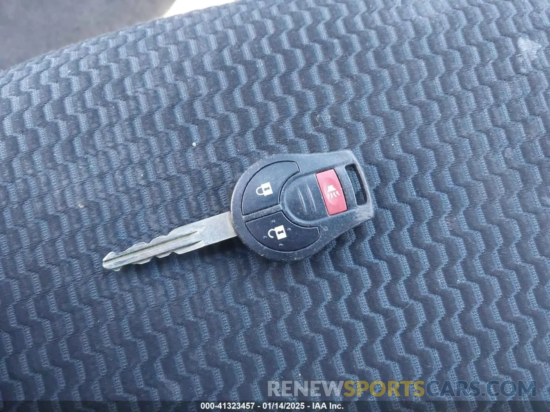 11 Фотография поврежденного автомобиля 3N1CE2CP1KL365279 NISSAN VERSA NOTE 2019