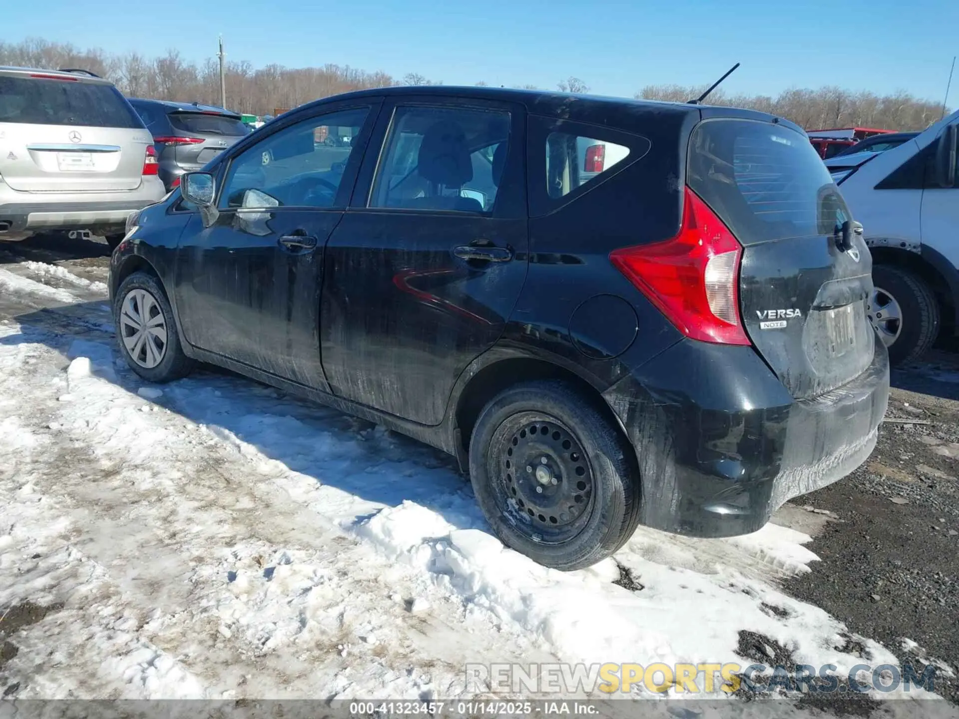 3 Фотография поврежденного автомобиля 3N1CE2CP1KL365279 NISSAN VERSA NOTE 2019