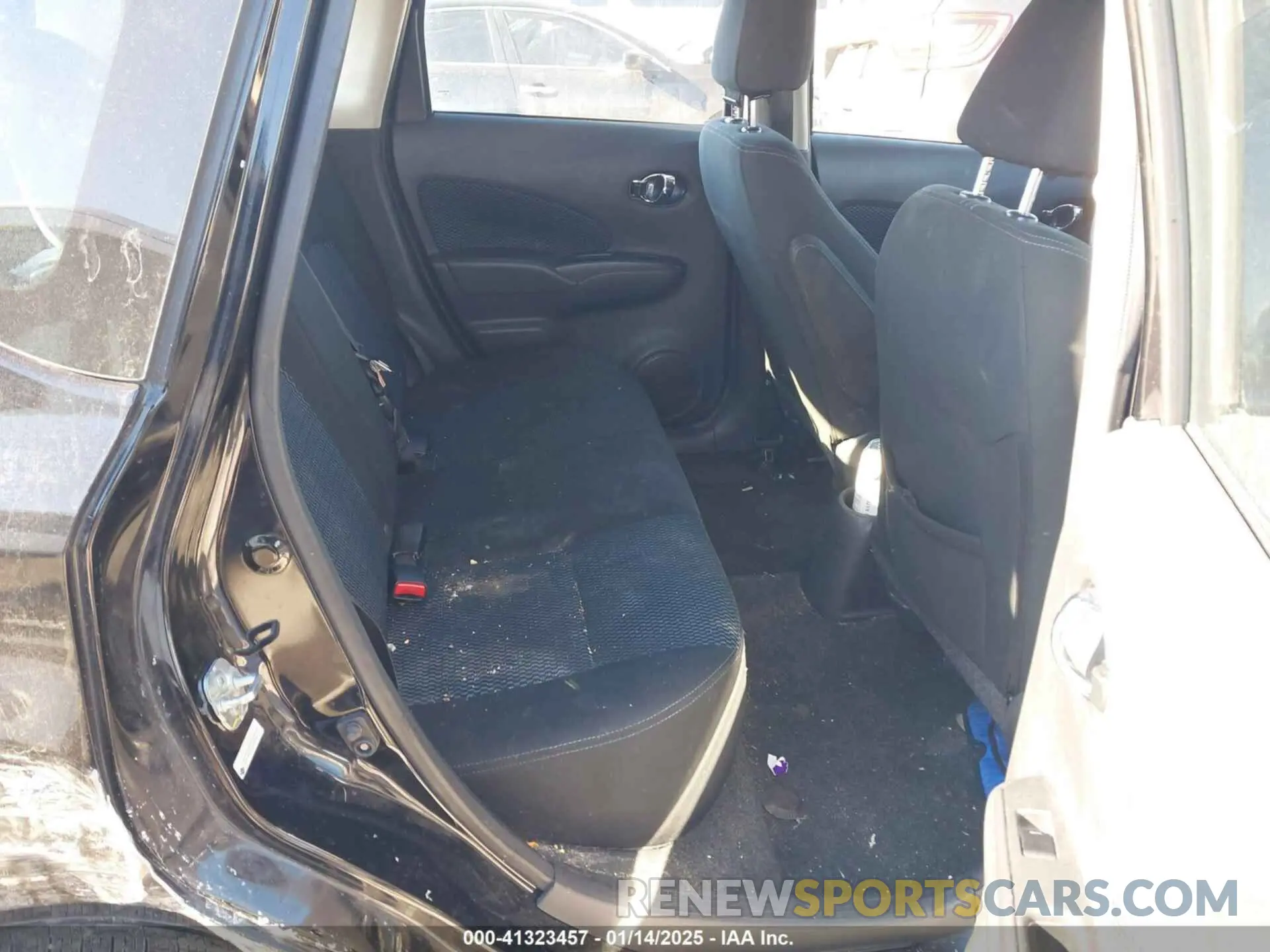 8 Фотография поврежденного автомобиля 3N1CE2CP1KL365279 NISSAN VERSA NOTE 2019