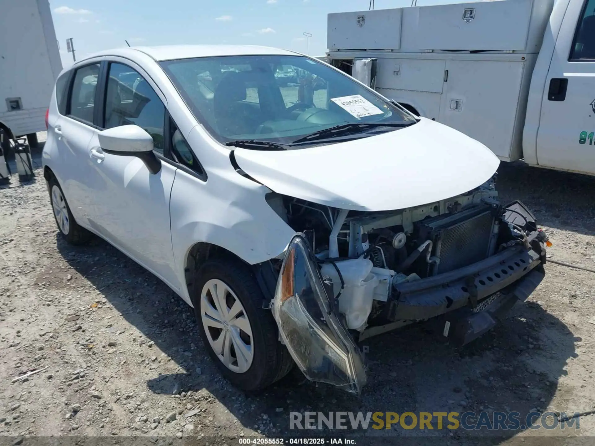 1 Фотография поврежденного автомобиля 3N1CE2CP1KL366321 NISSAN VERSA NOTE 2019