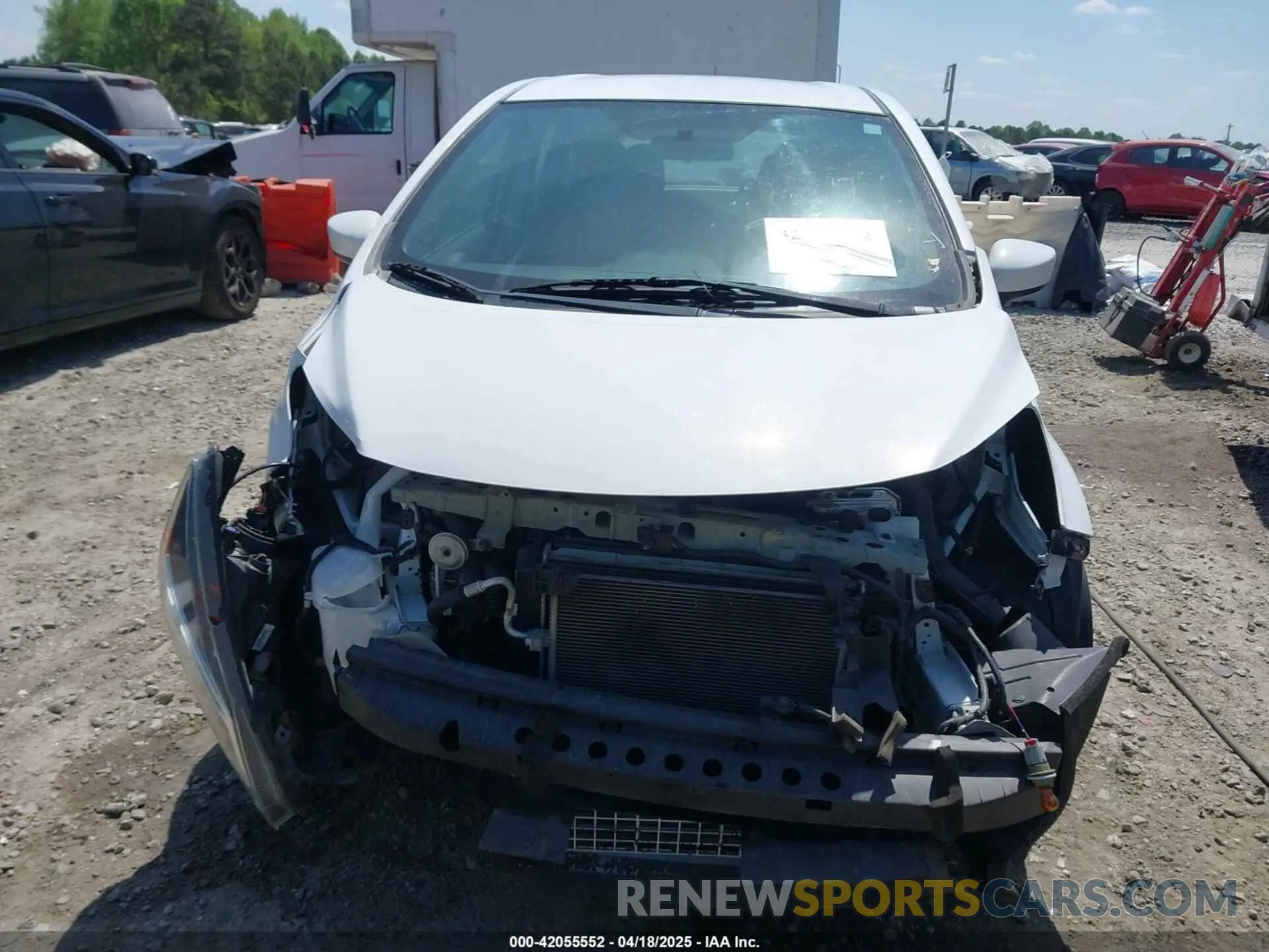 13 Фотография поврежденного автомобиля 3N1CE2CP1KL366321 NISSAN VERSA NOTE 2019