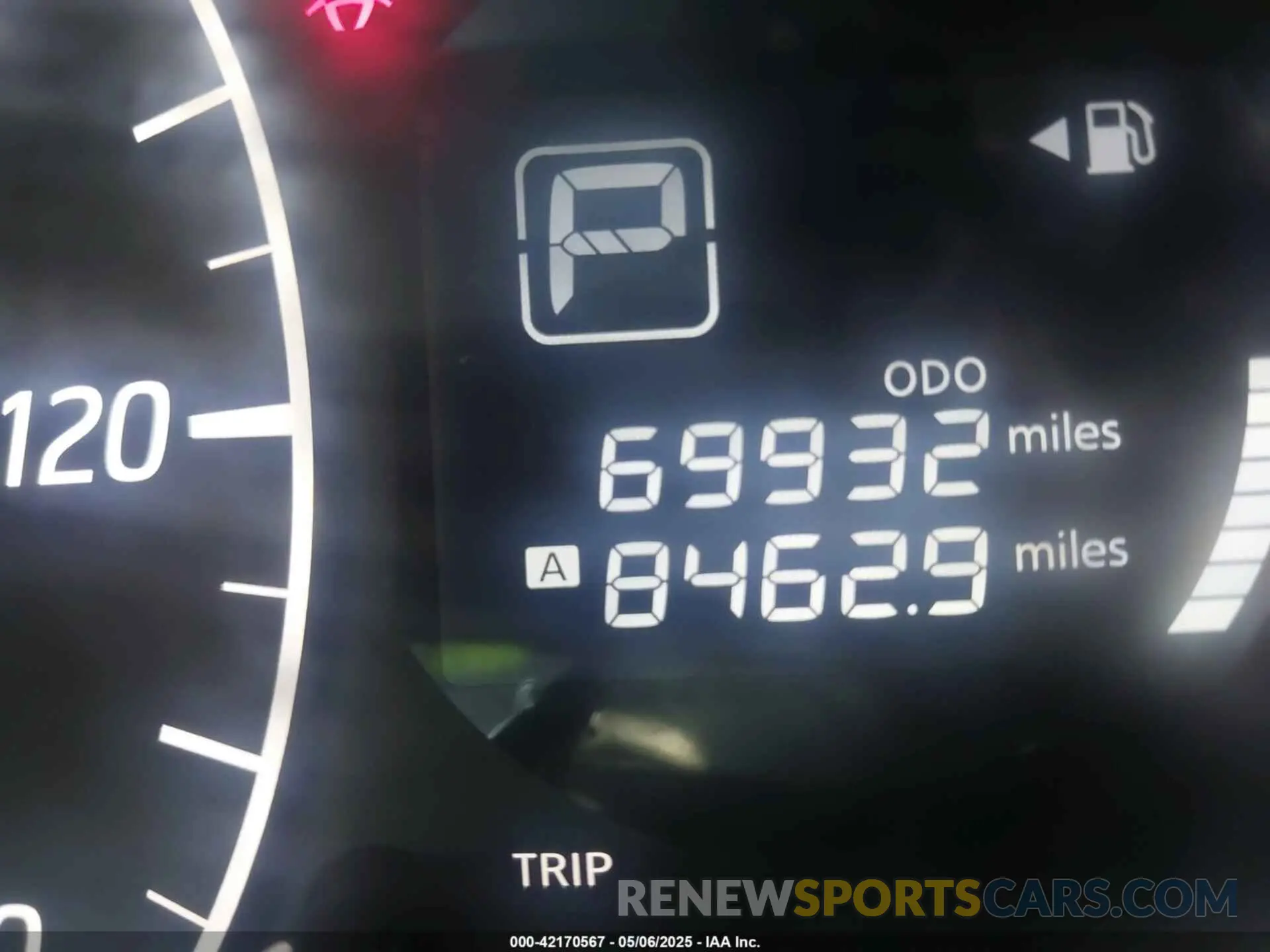 16 Photograph of a damaged car 3N1CE2CP3KL362898 NISSAN VERSA NOTE 2019