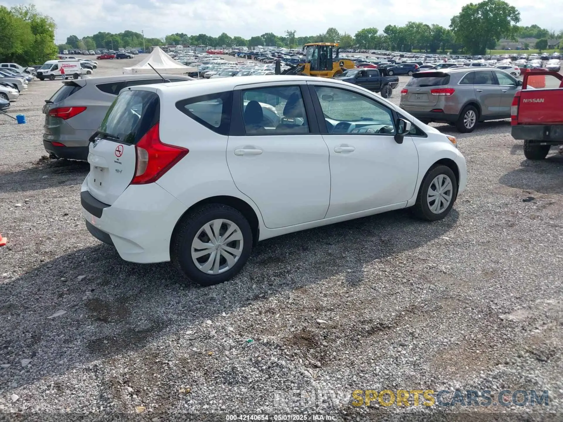 4 Photograph of a damaged car 3N1CE2CP4KL366202 NISSAN VERSA NOTE 2019