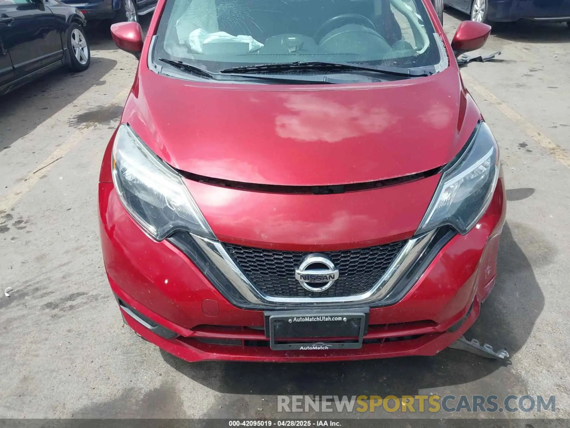 12 Photograph of a damaged car 3N1CE2CP6KL358182 NISSAN VERSA NOTE 2019
