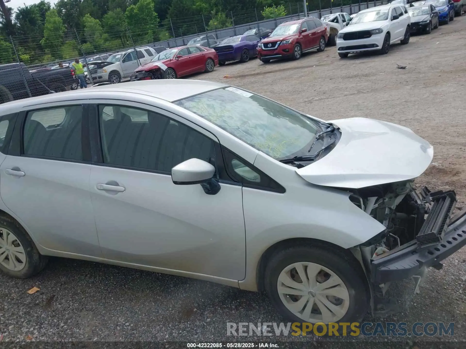 14 Фотография поврежденного автомобиля 3N1CE2CP6KL361017 NISSAN VERSA NOTE 2019
