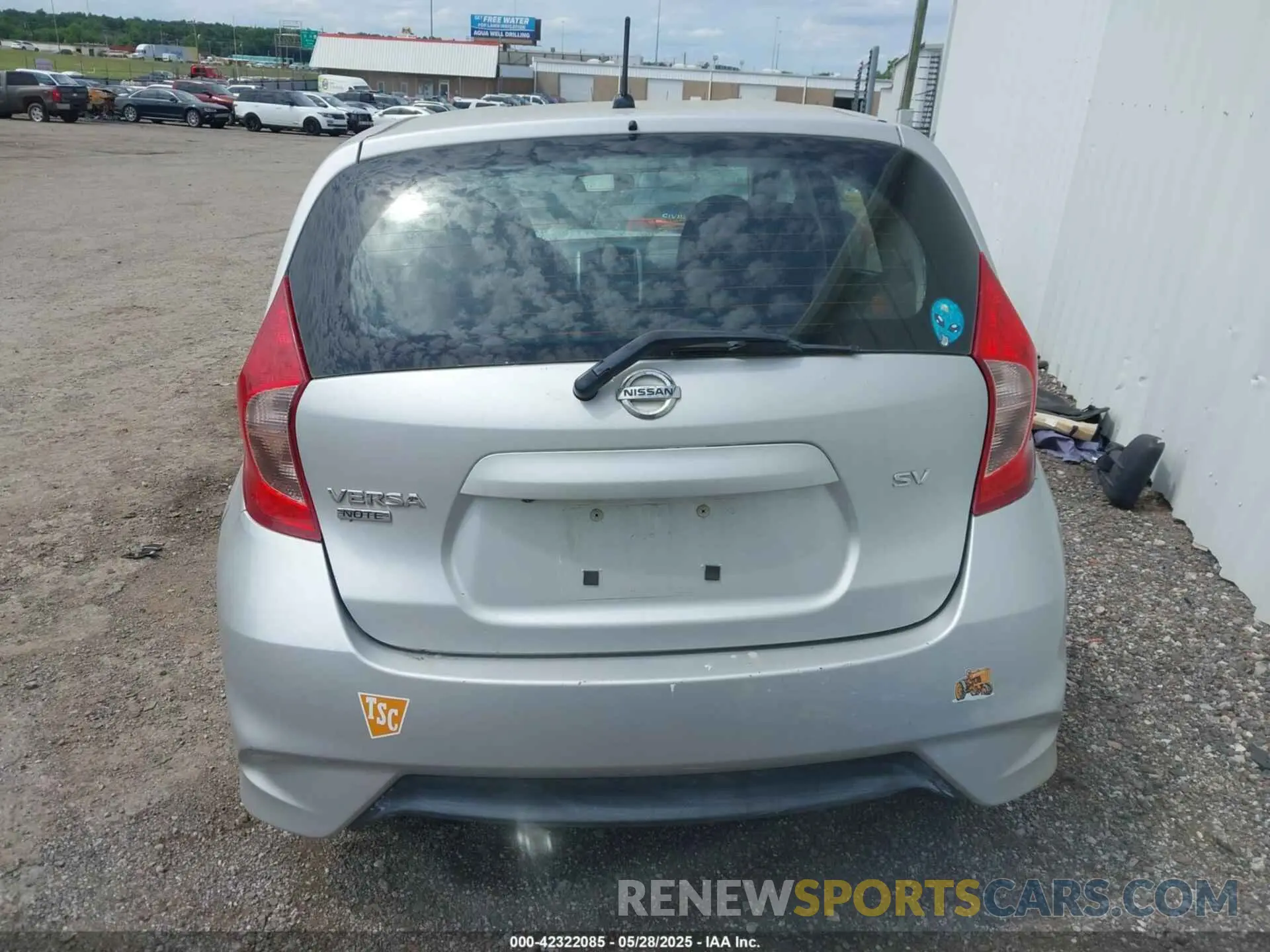 17 Фотография поврежденного автомобиля 3N1CE2CP6KL361017 NISSAN VERSA NOTE 2019