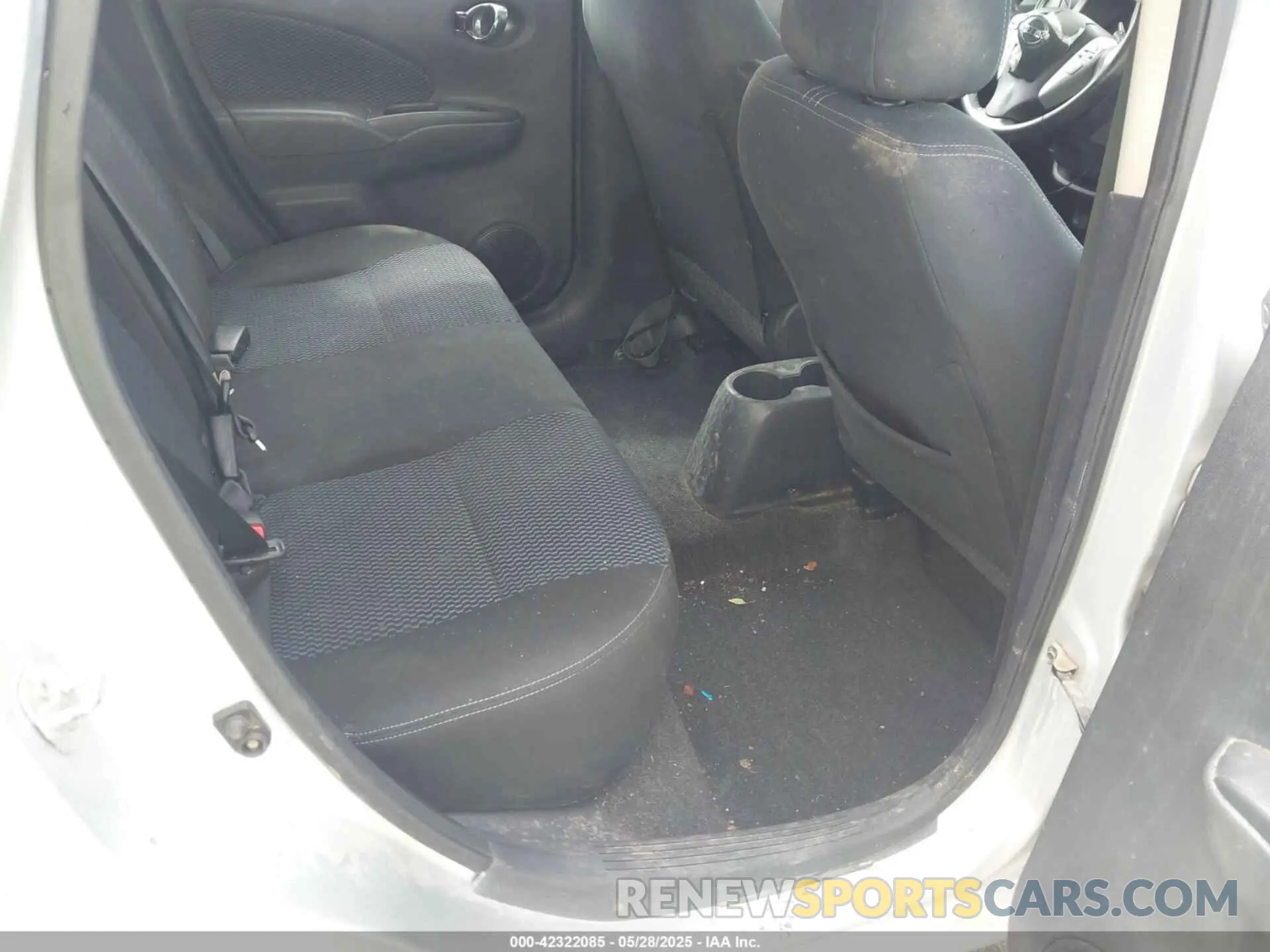 8 Фотография поврежденного автомобиля 3N1CE2CP6KL361017 NISSAN VERSA NOTE 2019