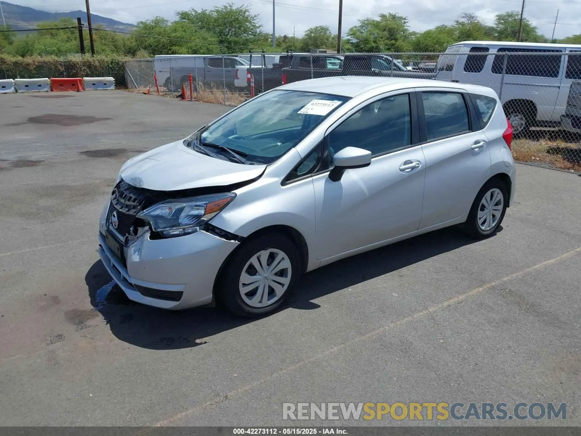 2 Photograph of a damaged car 3N1CE2CP6KL365052 NISSAN VERSA NOTE 2019