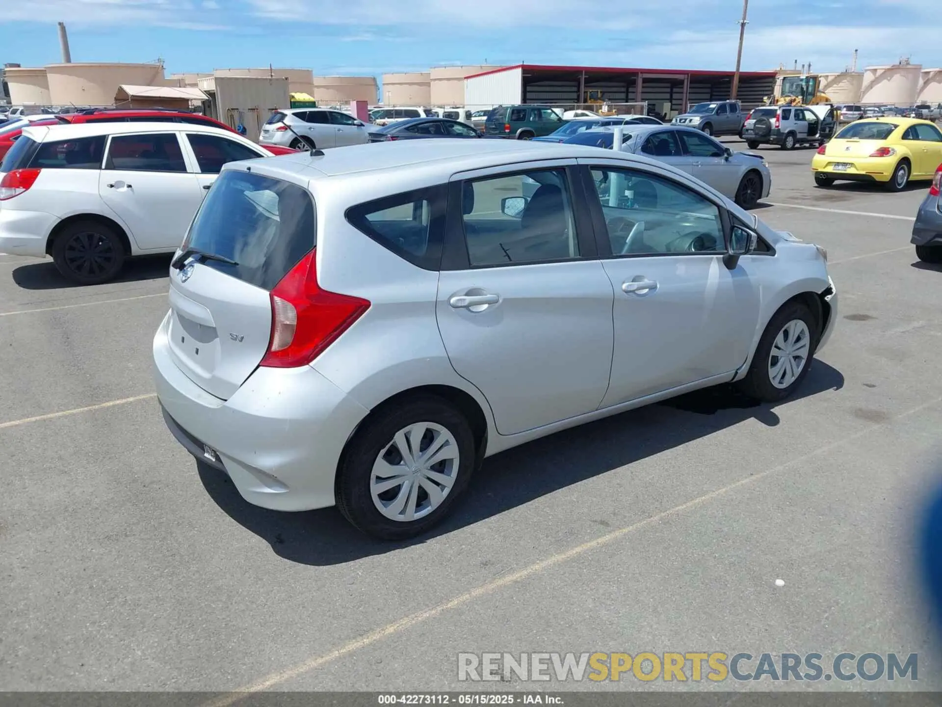 4 Photograph of a damaged car 3N1CE2CP6KL365052 NISSAN VERSA NOTE 2019
