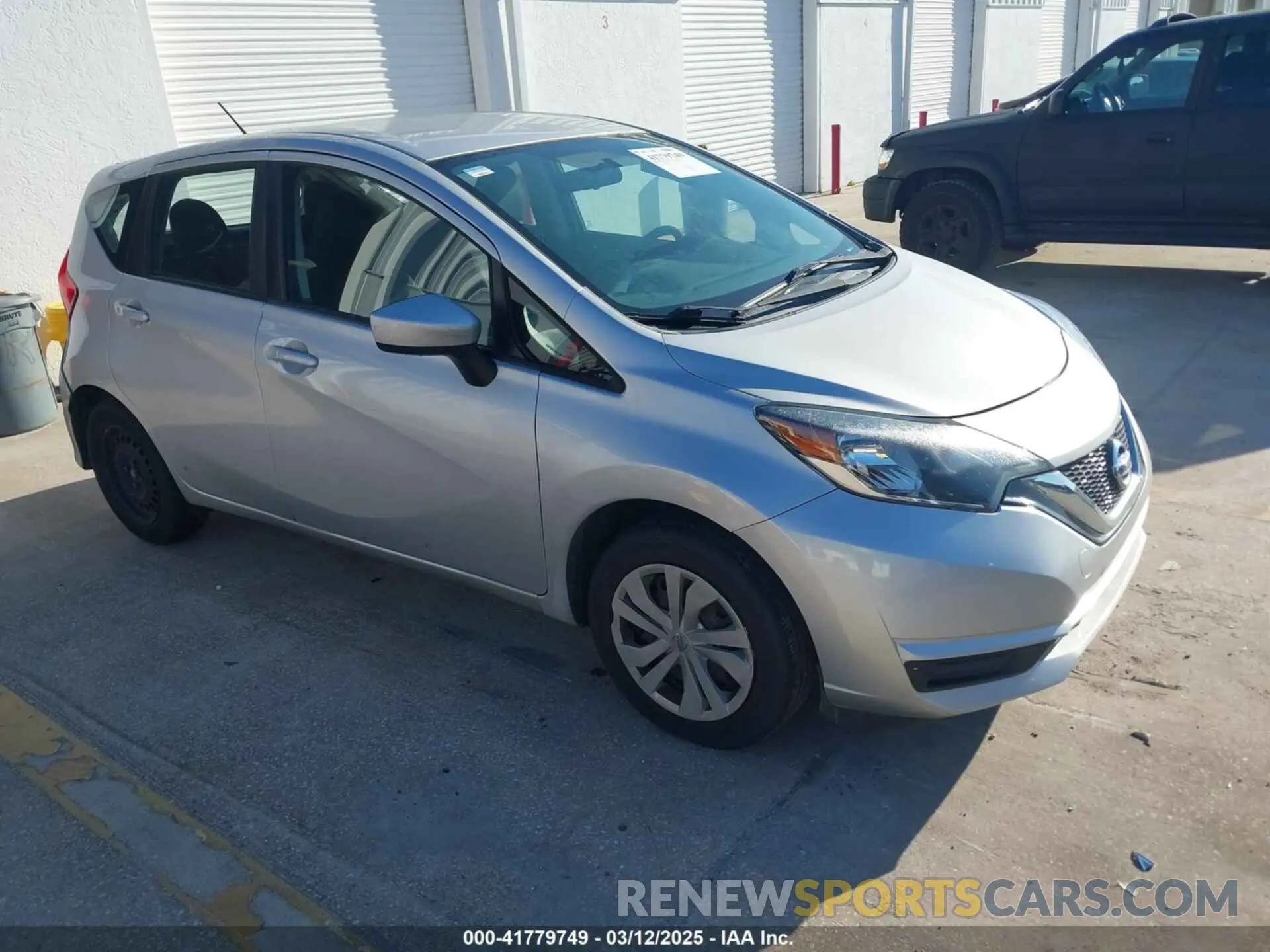 1 Фотография поврежденного автомобиля 3N1CE2CP7KL354058 NISSAN VERSA NOTE 2019
