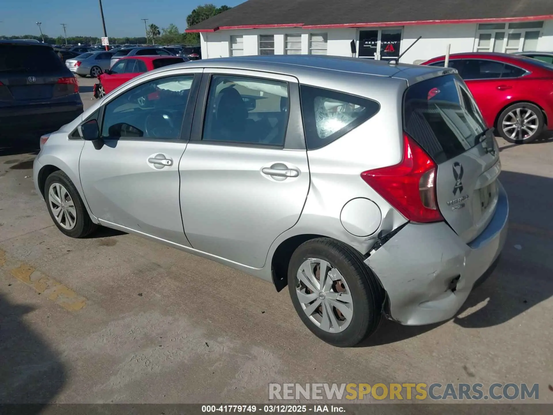 3 Фотография поврежденного автомобиля 3N1CE2CP7KL354058 NISSAN VERSA NOTE 2019