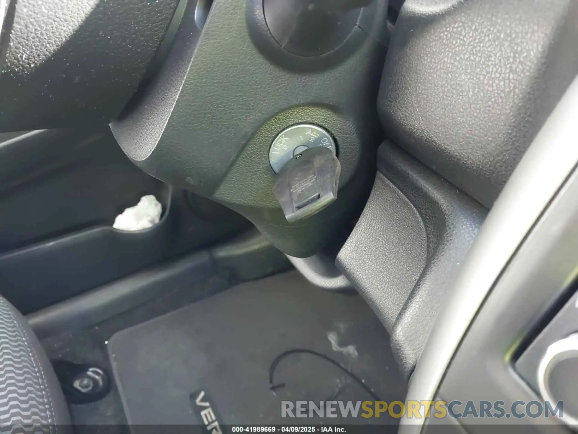 11 Фотография поврежденного автомобиля 3N1CE2CP8KL360435 NISSAN VERSA NOTE 2019